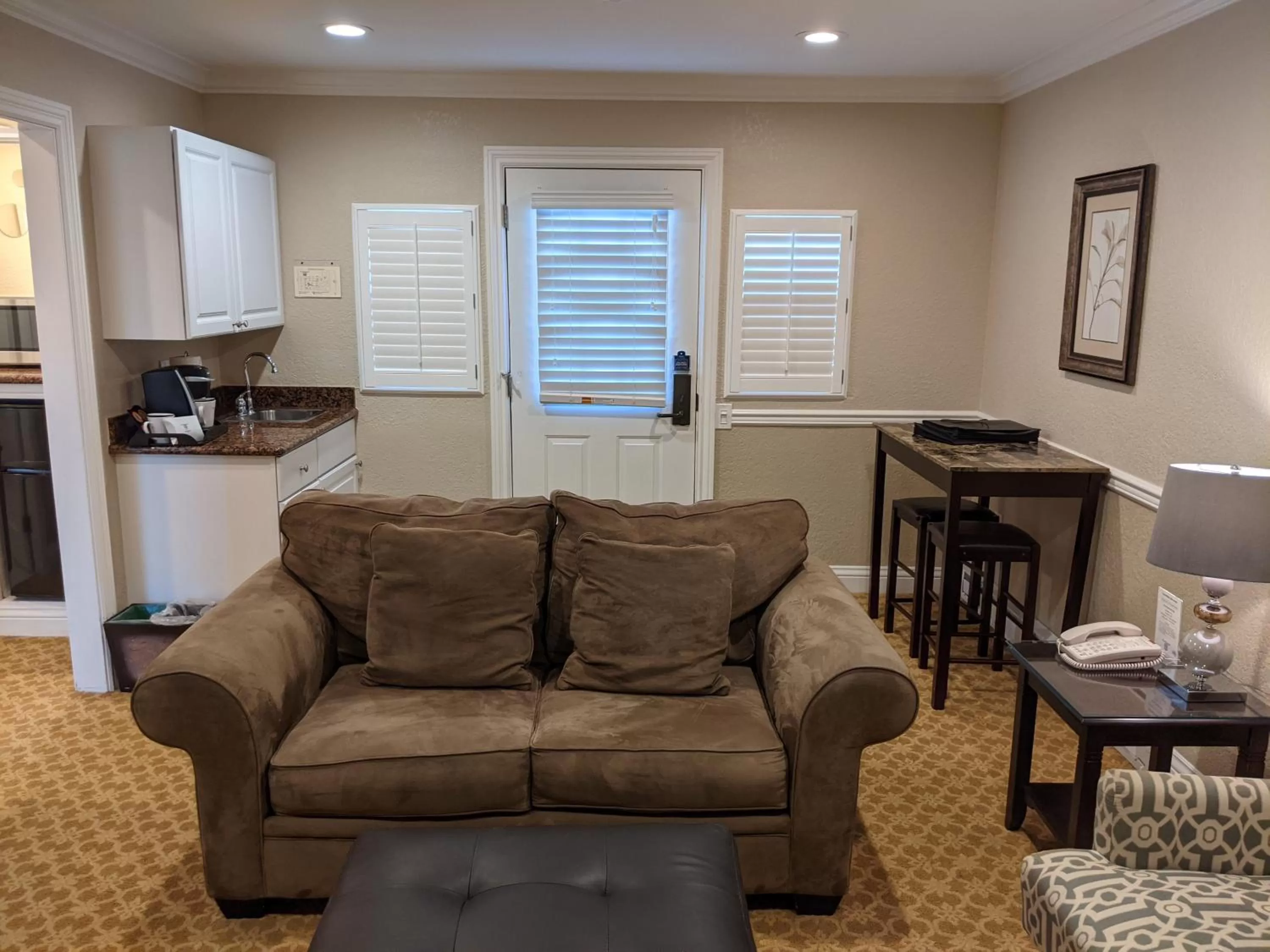 Communal lounge/ TV room in Svendsgaard's Inn