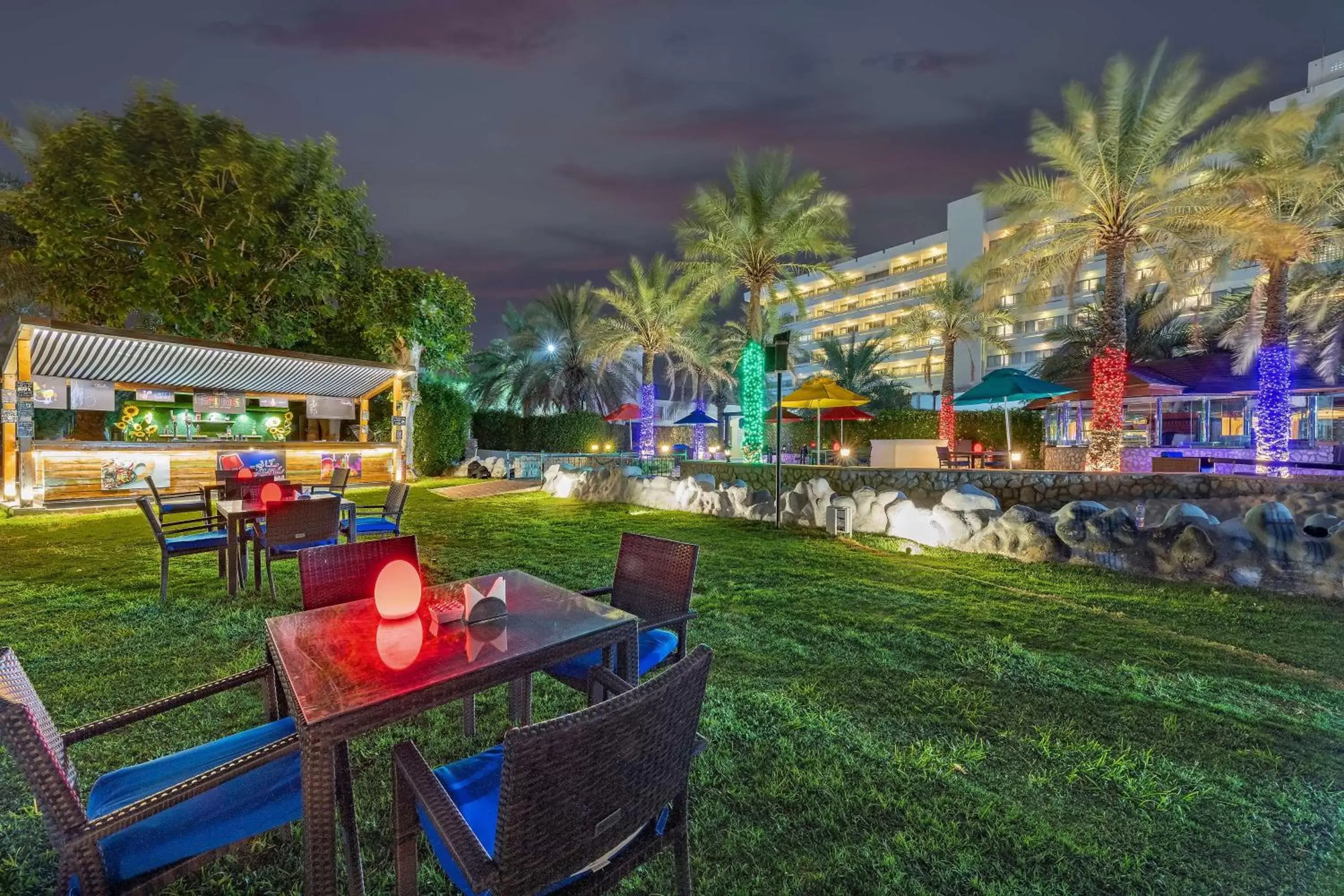 Restaurant/places to eat in Radisson Blu Hotel & Resort, Al Ain