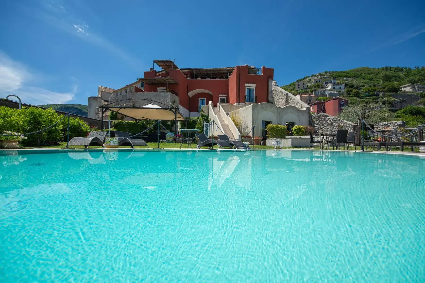 Property building, Swimming Pool in Palazzo Pascal
