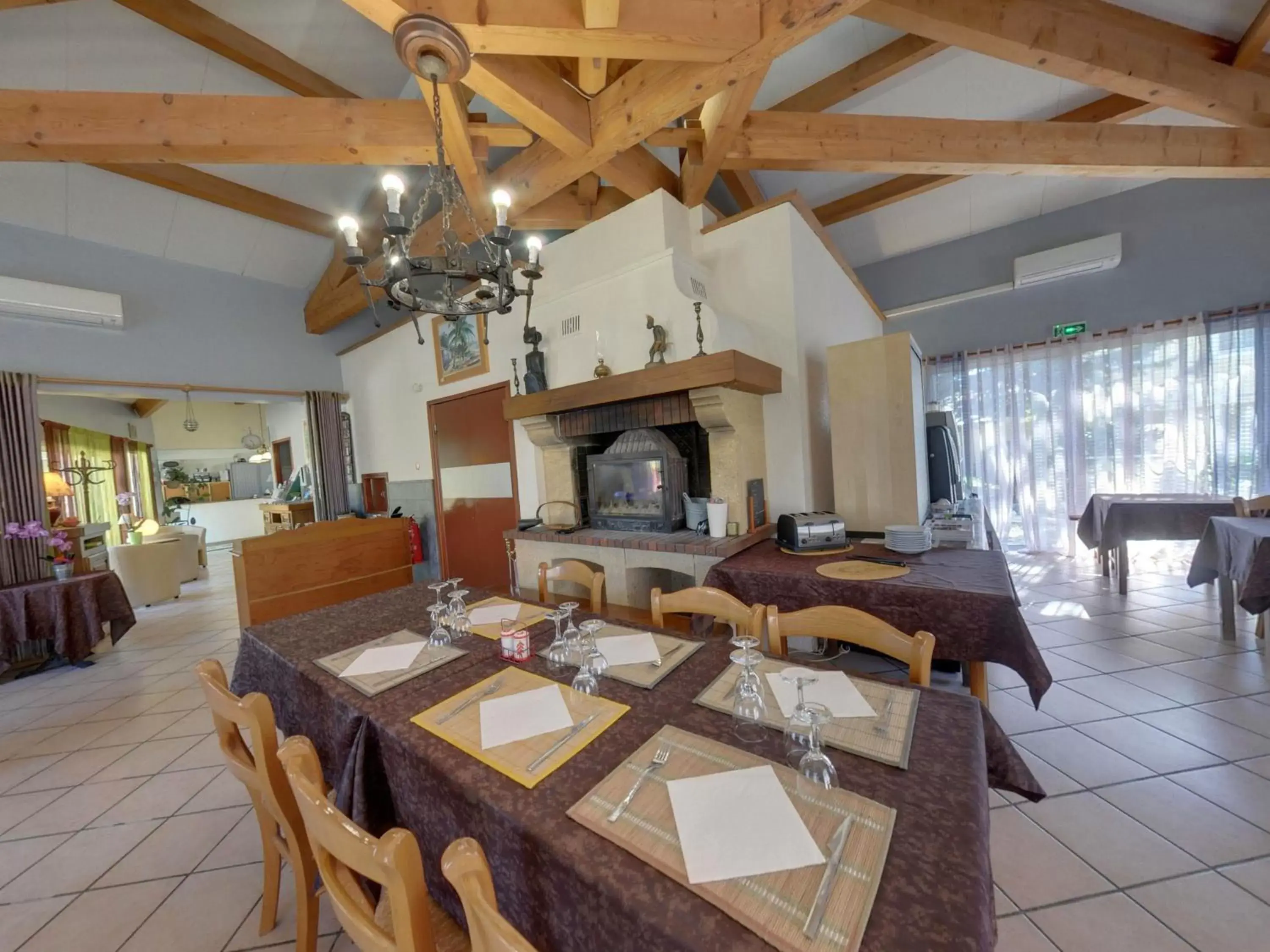 Dining area, Restaurant/Places to Eat in Hotel Le Vieux Moulin