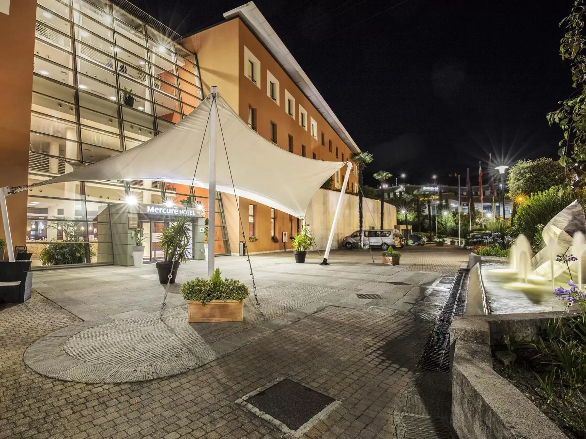 Facade/entrance, Property Building in Mercure Genova San Biagio