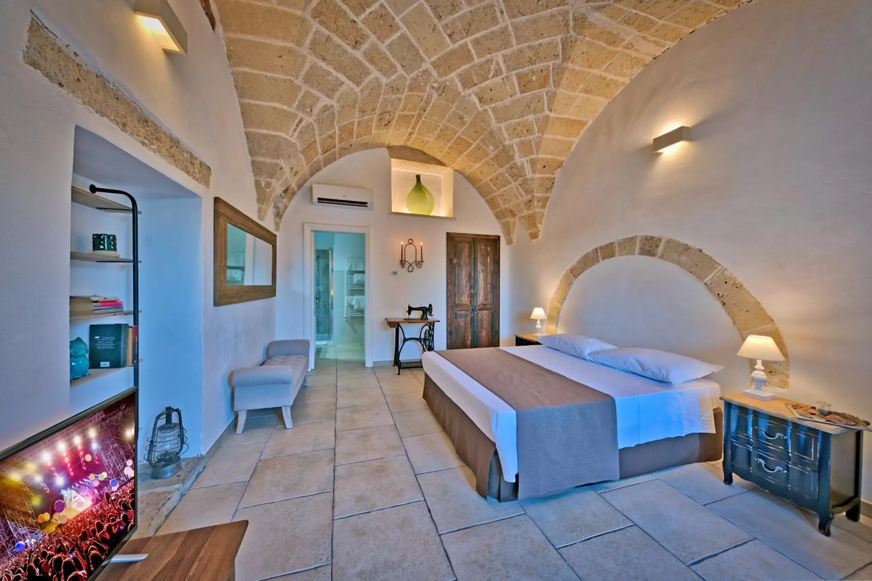 Bedroom in b&b Casale Vecchio Lecce