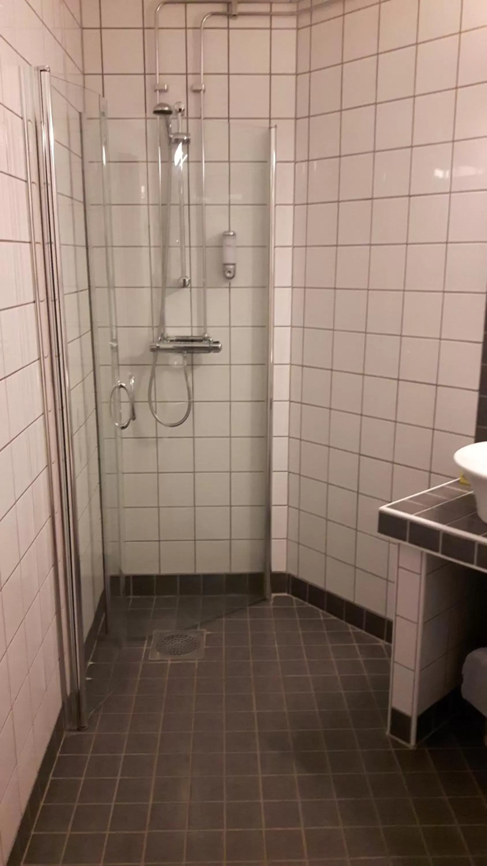 Bathroom in Hotell Läckö
