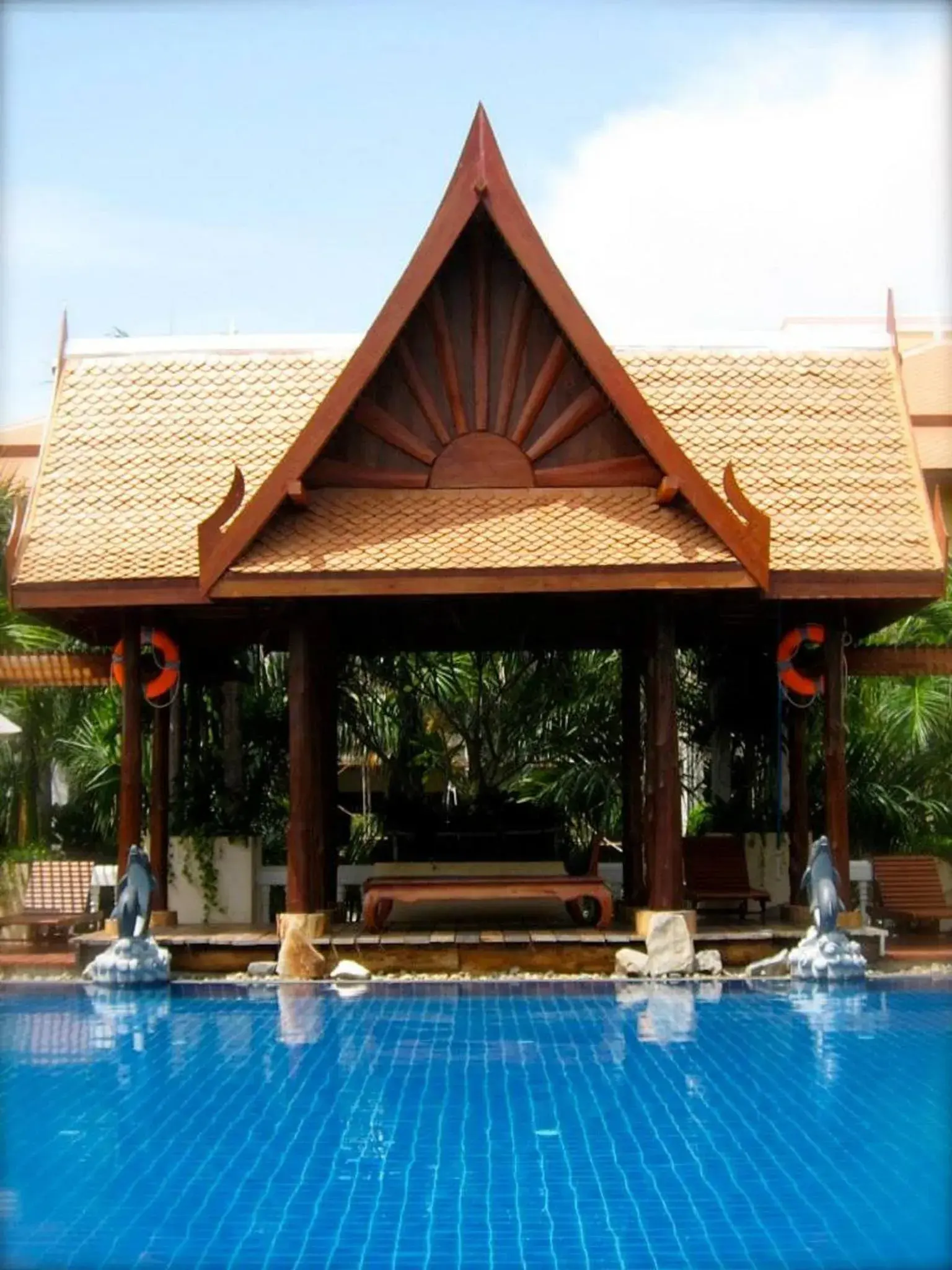 Swimming Pool in Mae Pim Resort Hotel