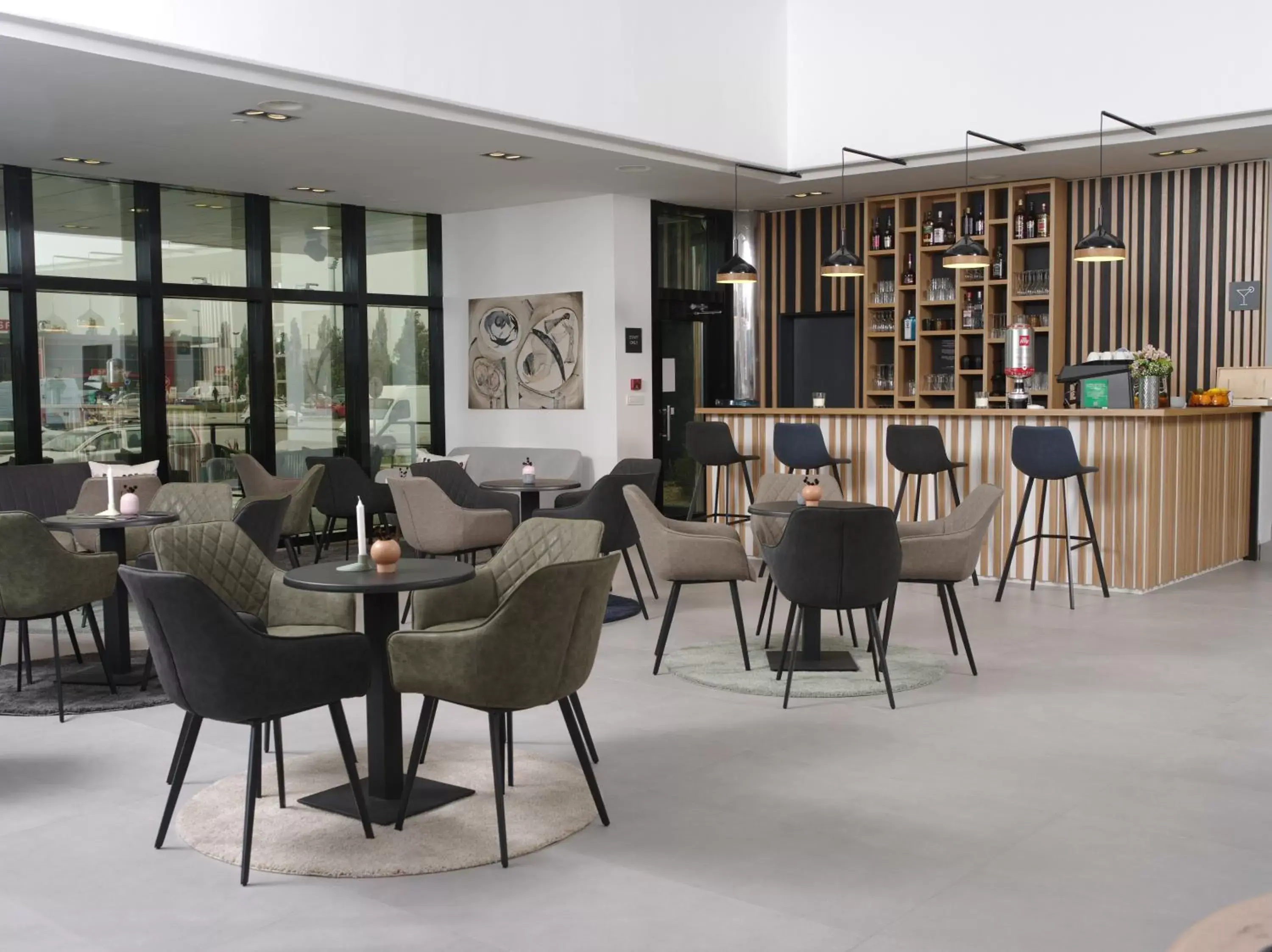 Lounge or bar in Hotel Cubis Lounge or bar in Hotel Cubis