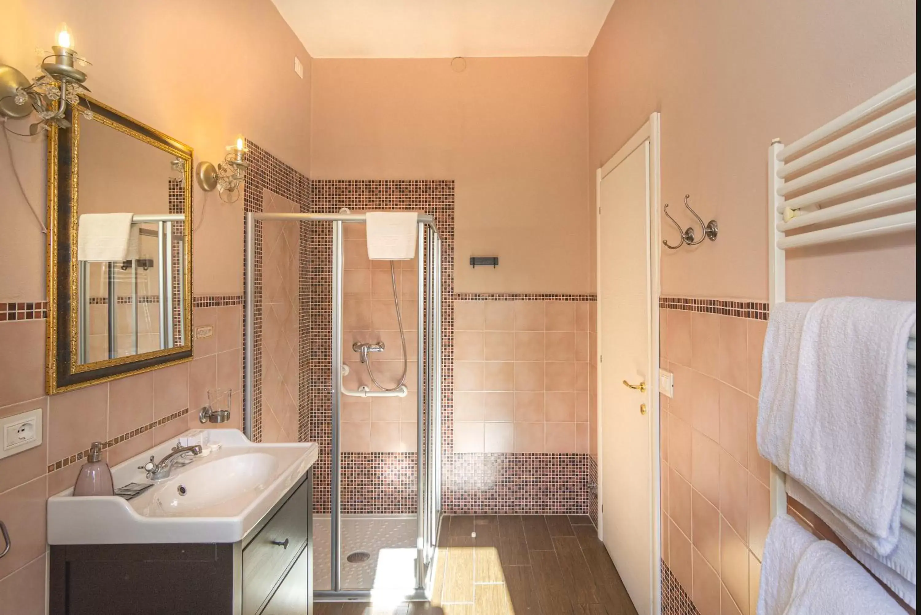 Bathroom in Hotel Pisa Tower
