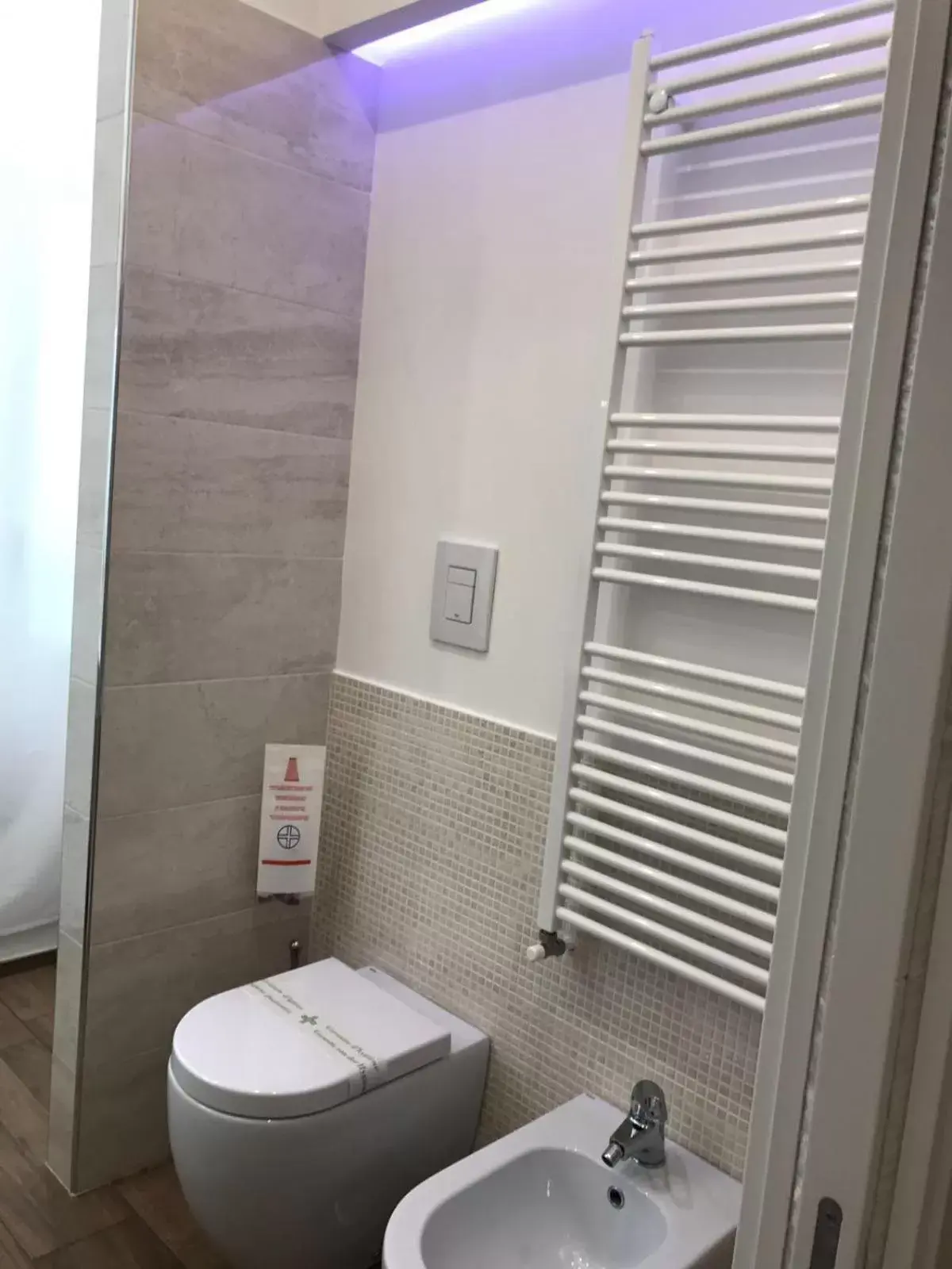 Bathroom in gia'Notte BB Salerno Centro