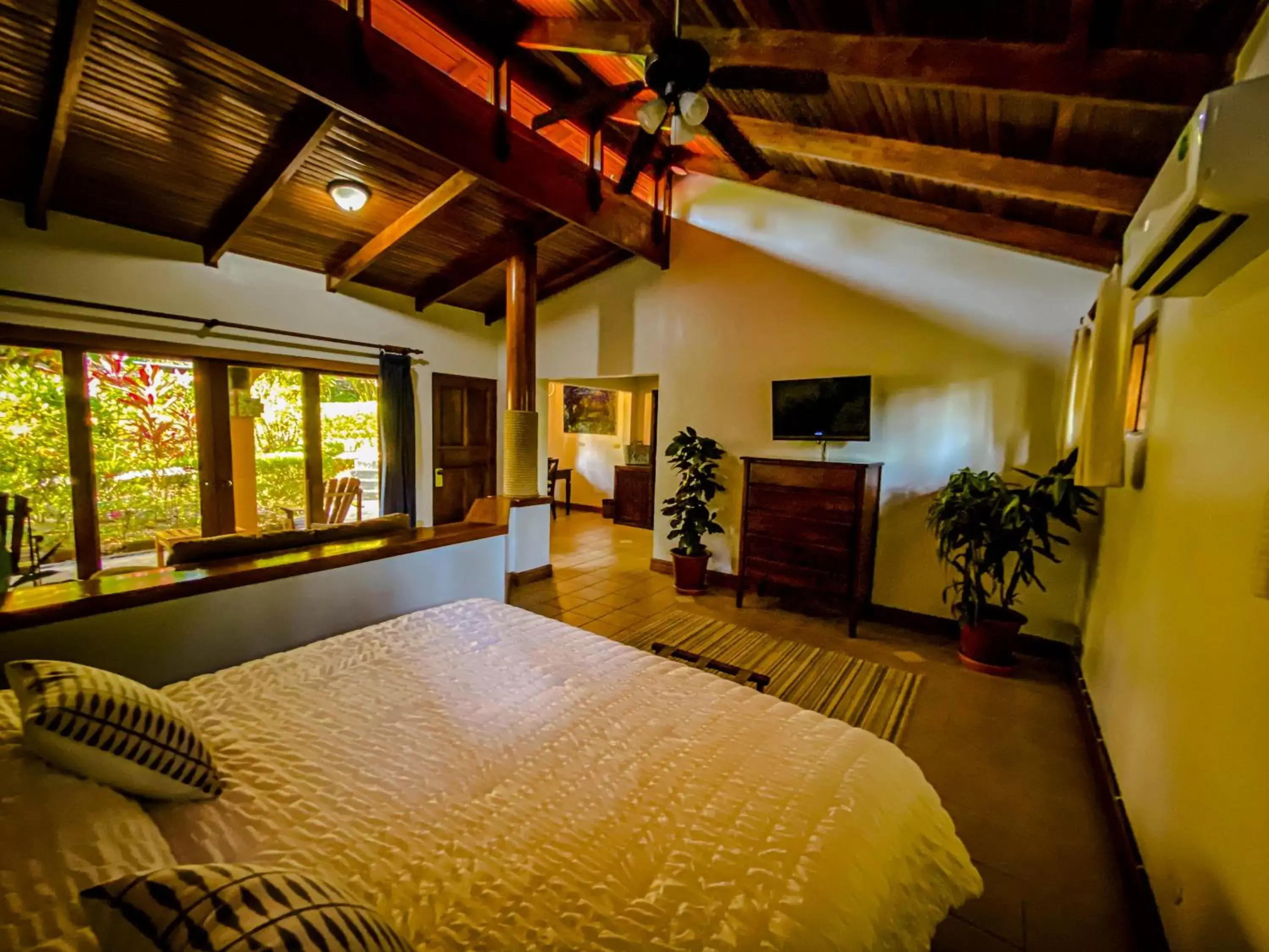 Superior Suite in Jaco Hotel DoceLunas Superior Suite in Jaco Hotel DoceLunas