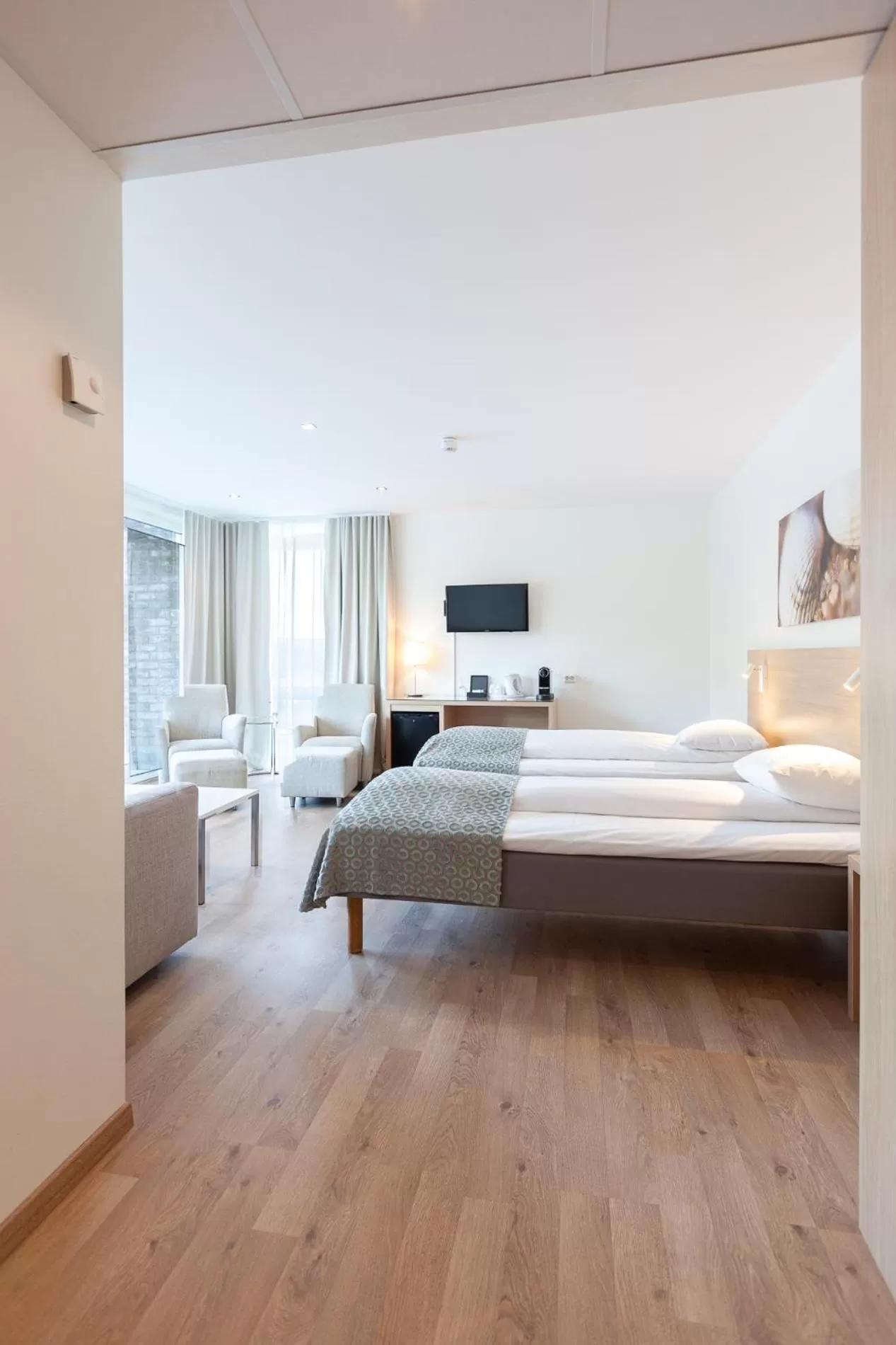 Facility for disabled guests, Bed in Rosfjord Strandhotel