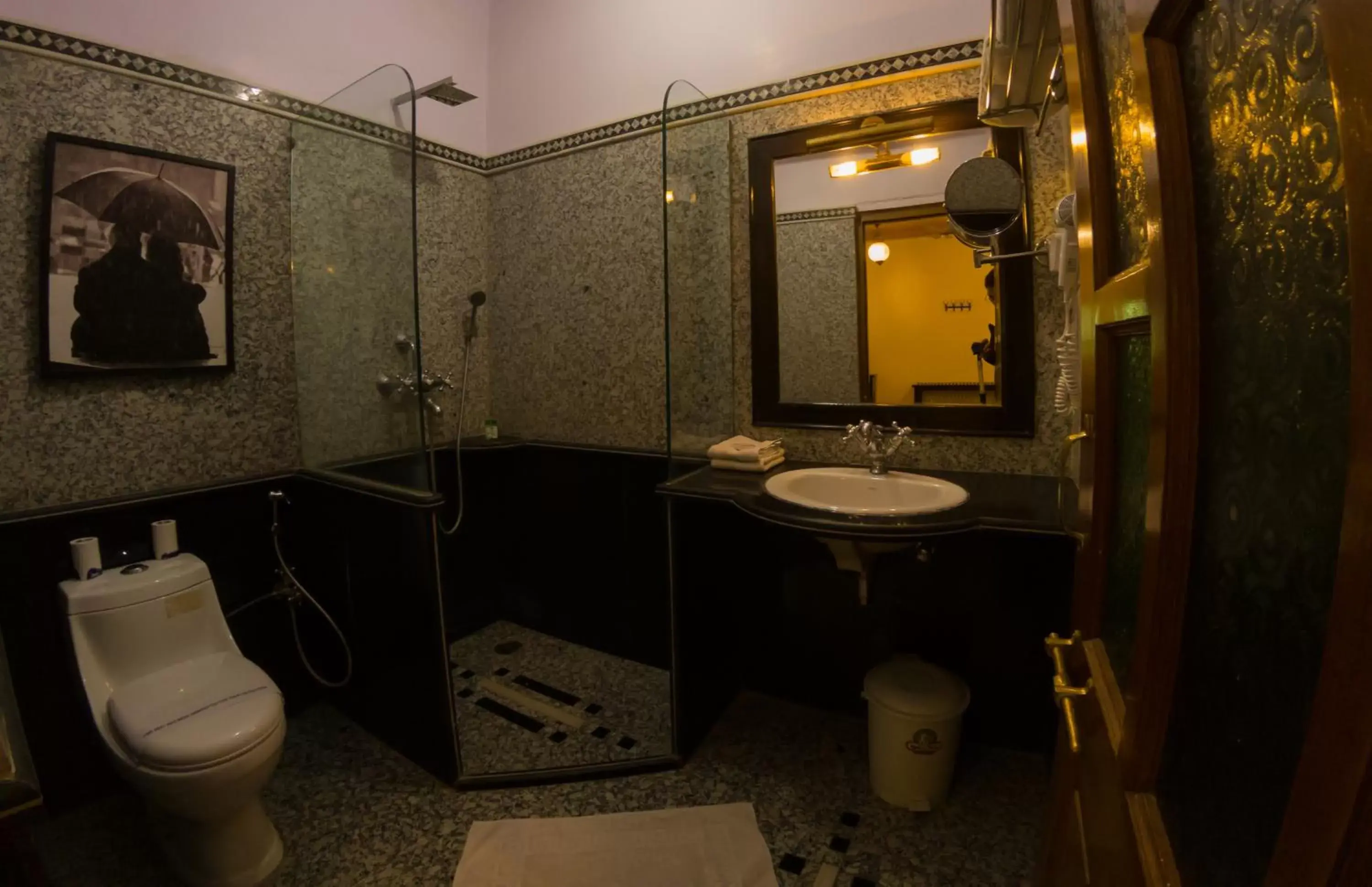 Bathroom in Hotel Pleasant Haveli - Only Adults