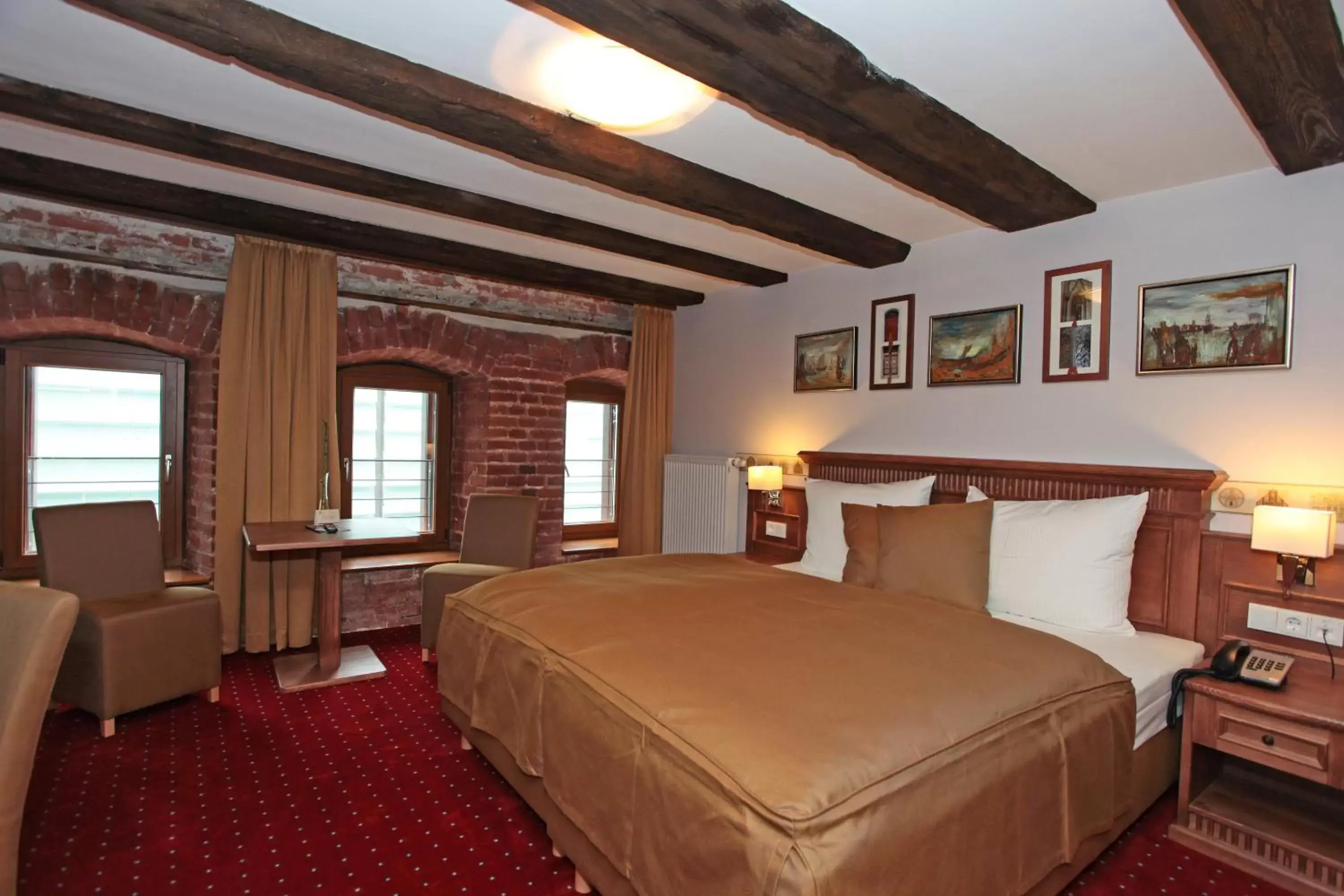 Photo of the whole room, Bed in Romantik Hotel Scheelehof Stralsund