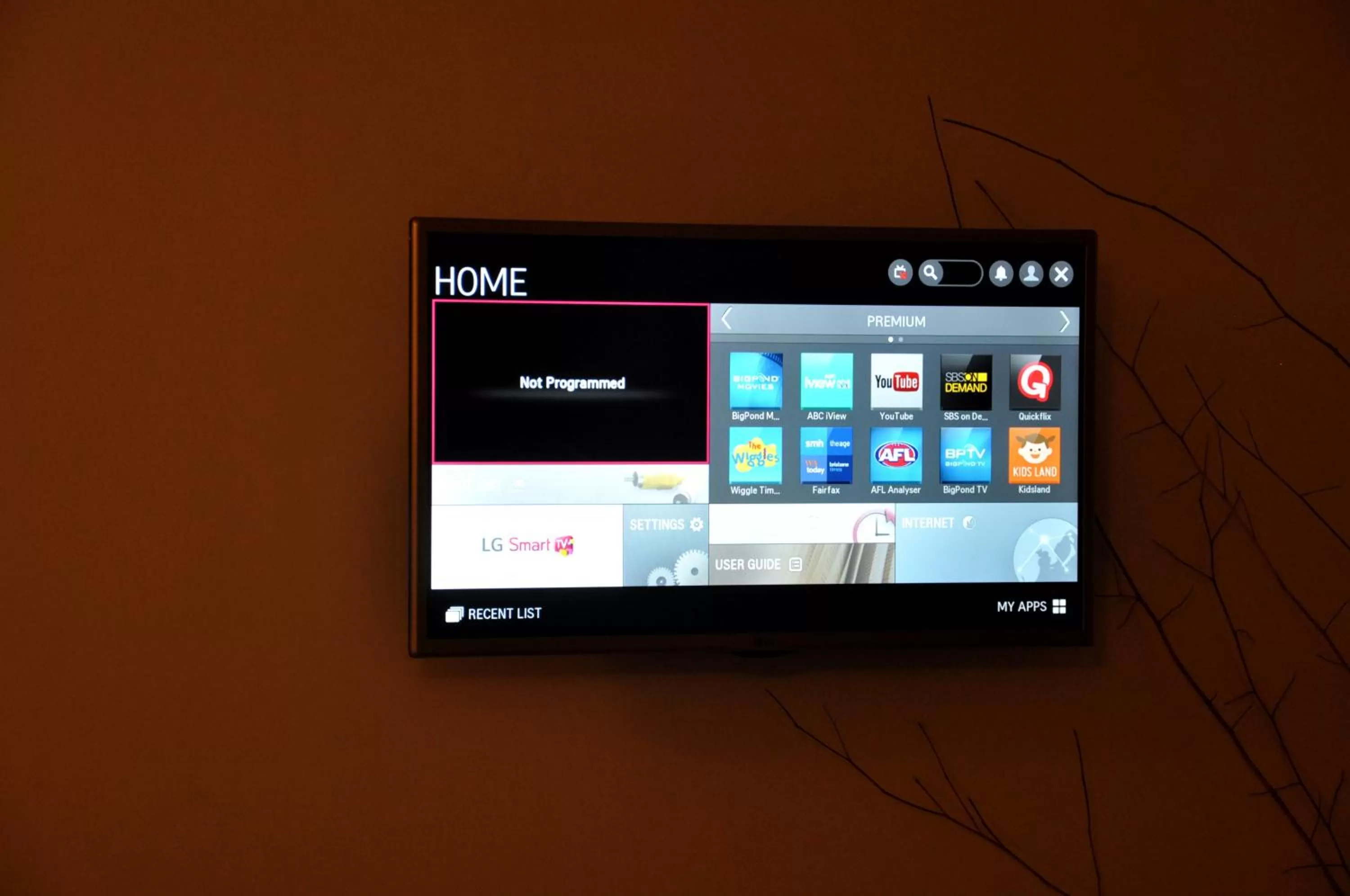 Communal lounge/ TV room in Weligama Bay Watsila Resort