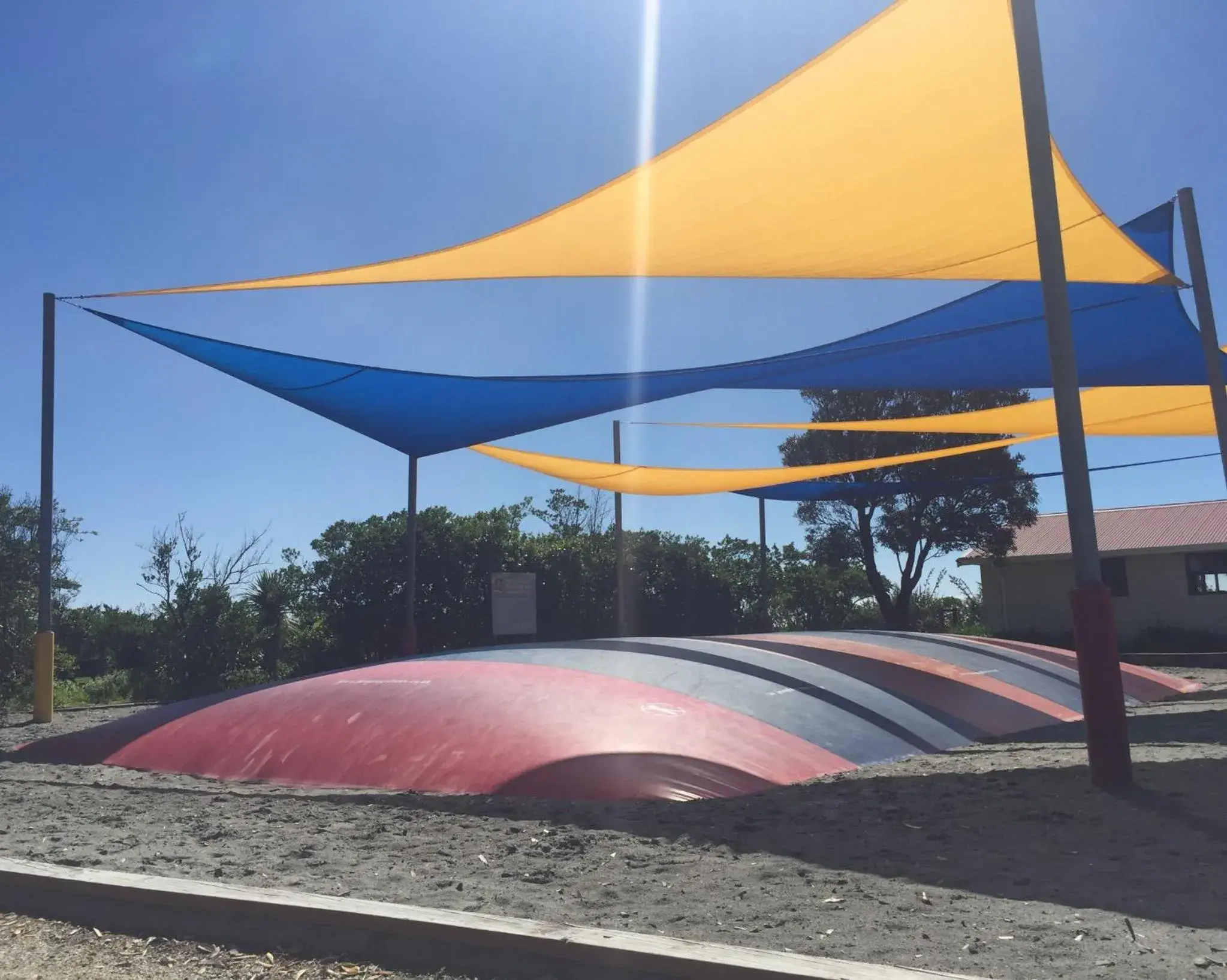 Children play ground, Swimming Pool in Greymouth Seaside TOP 10 Holiday Park