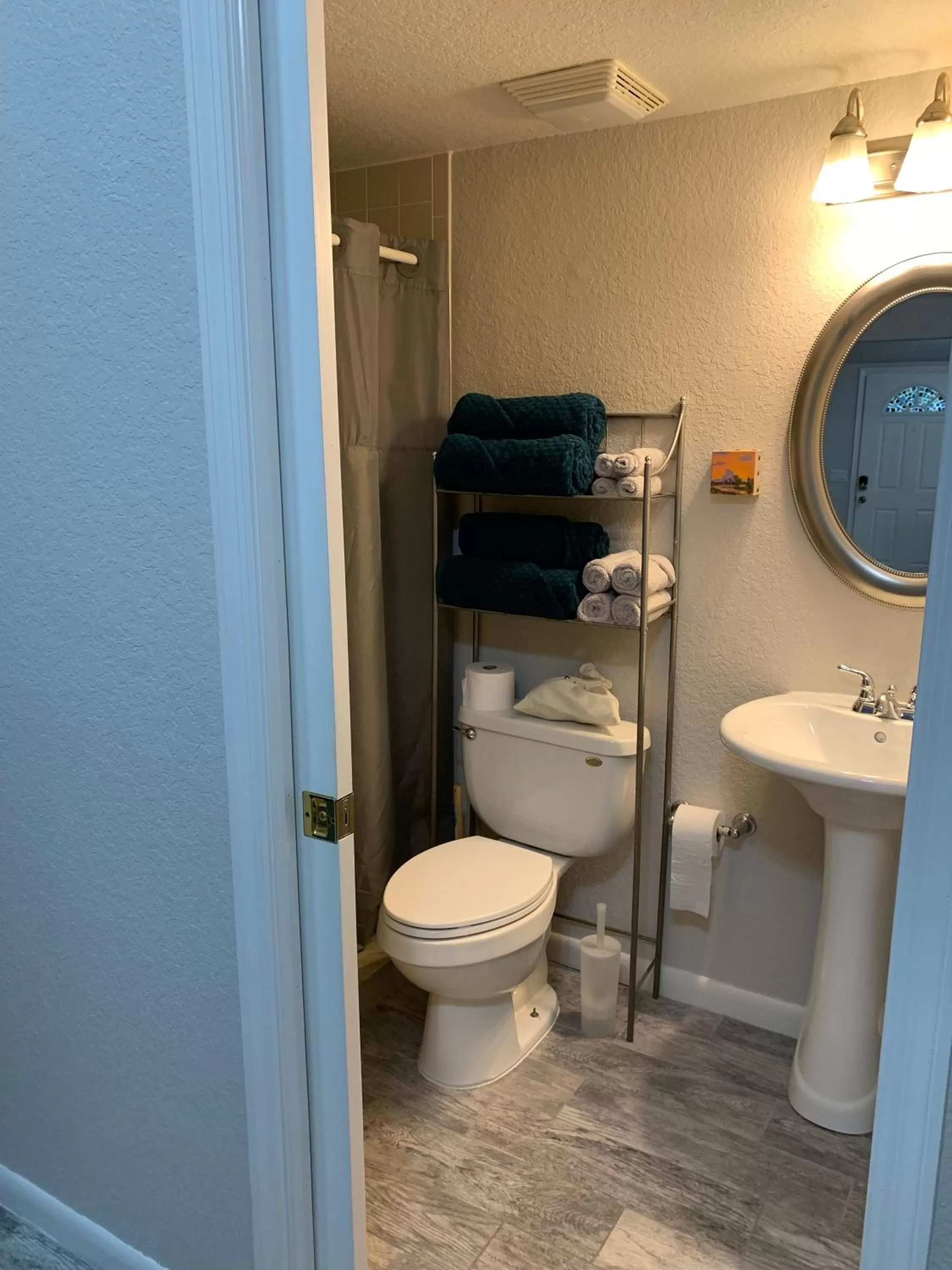 Bathroom in Nature Coast Inn & Cottages