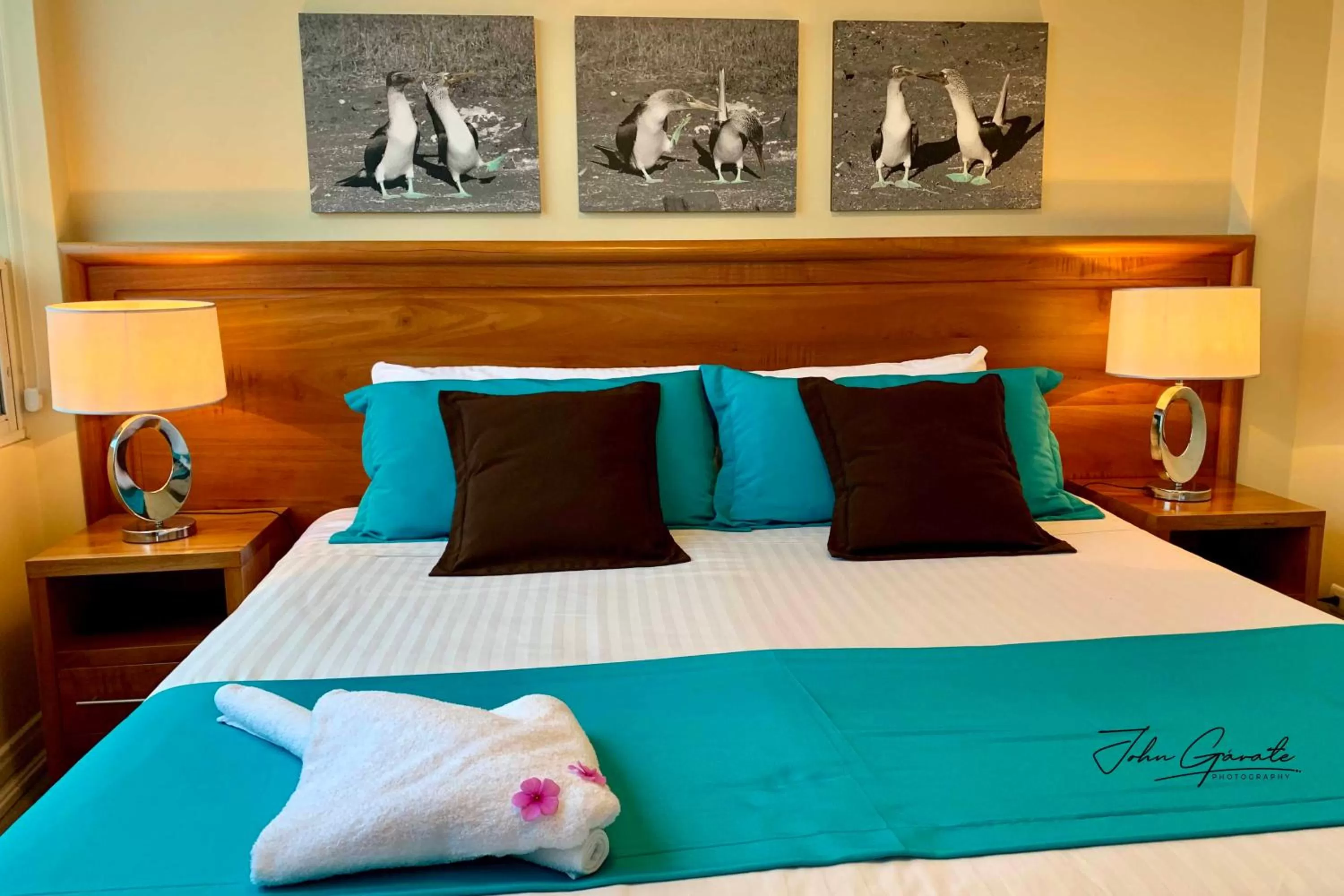 Bed in Torre Mar Galapagos Boutique Suites