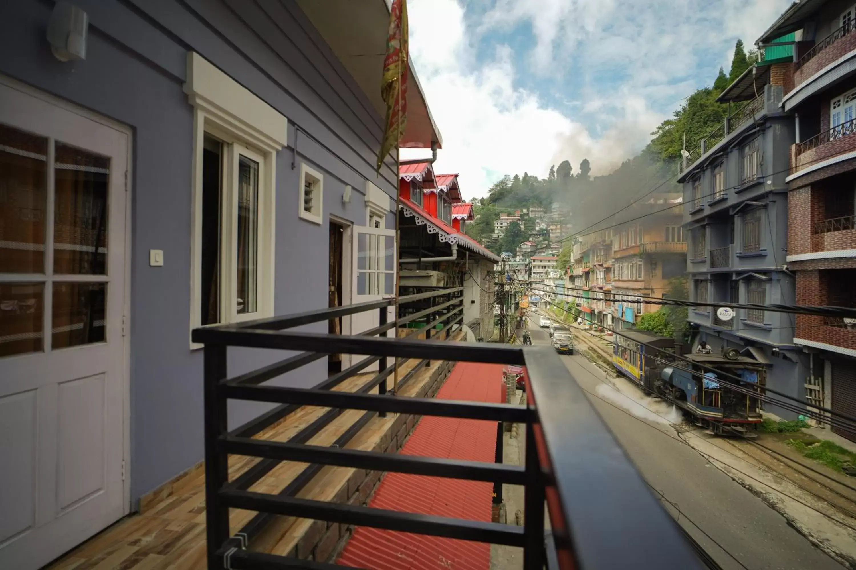 Property building in Hotel Hill Queen near Sherpa Gumba Darjeeling Mall 5 Min Couple Friendly Property building in Hotel Hill Queen near Sherpa Gumba Darjeeling Mall 5 Min Couple Friendly