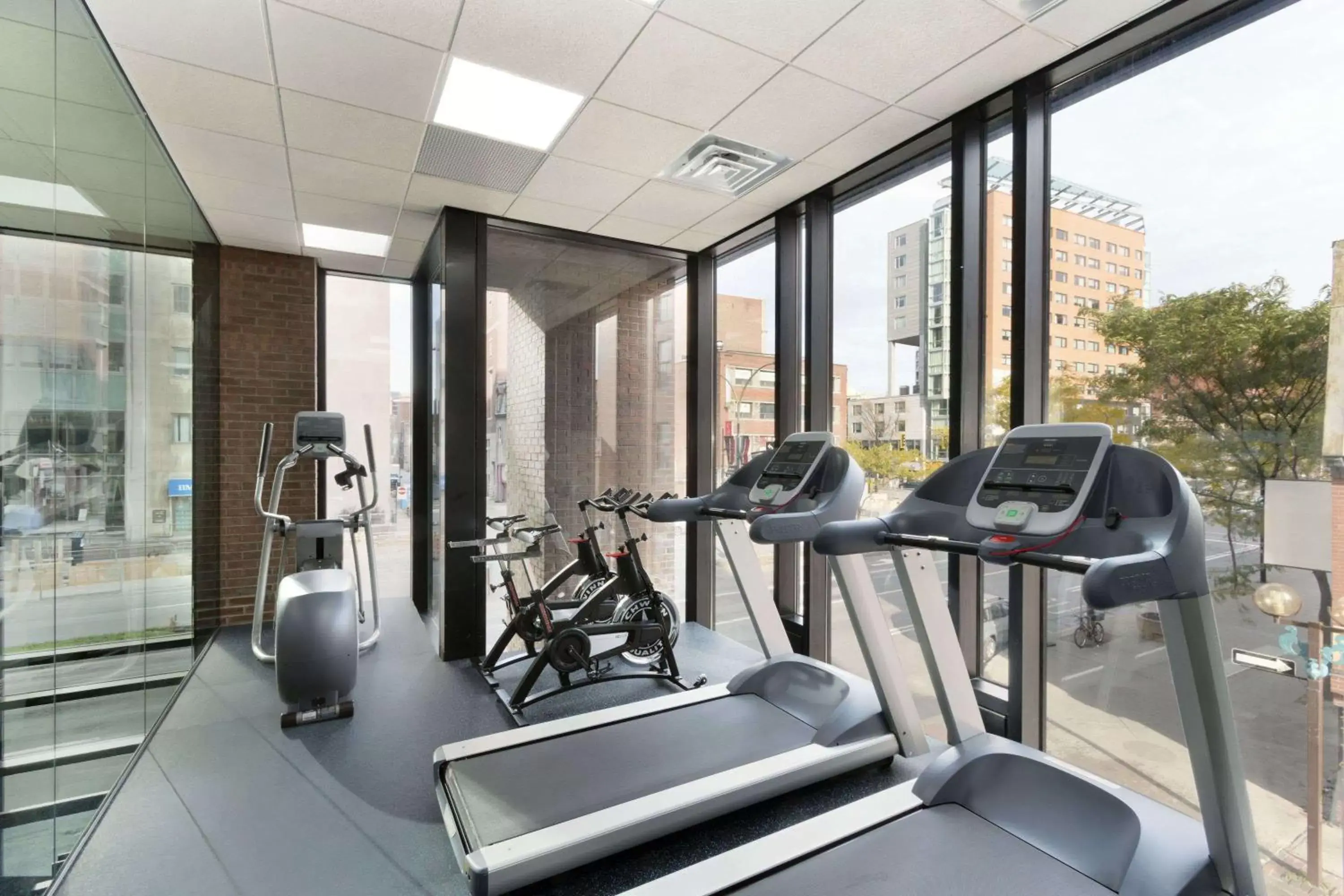 Fitness centre/facilities, Fitness Center/Facilities in Travelodge by Wyndham Montreal Centre