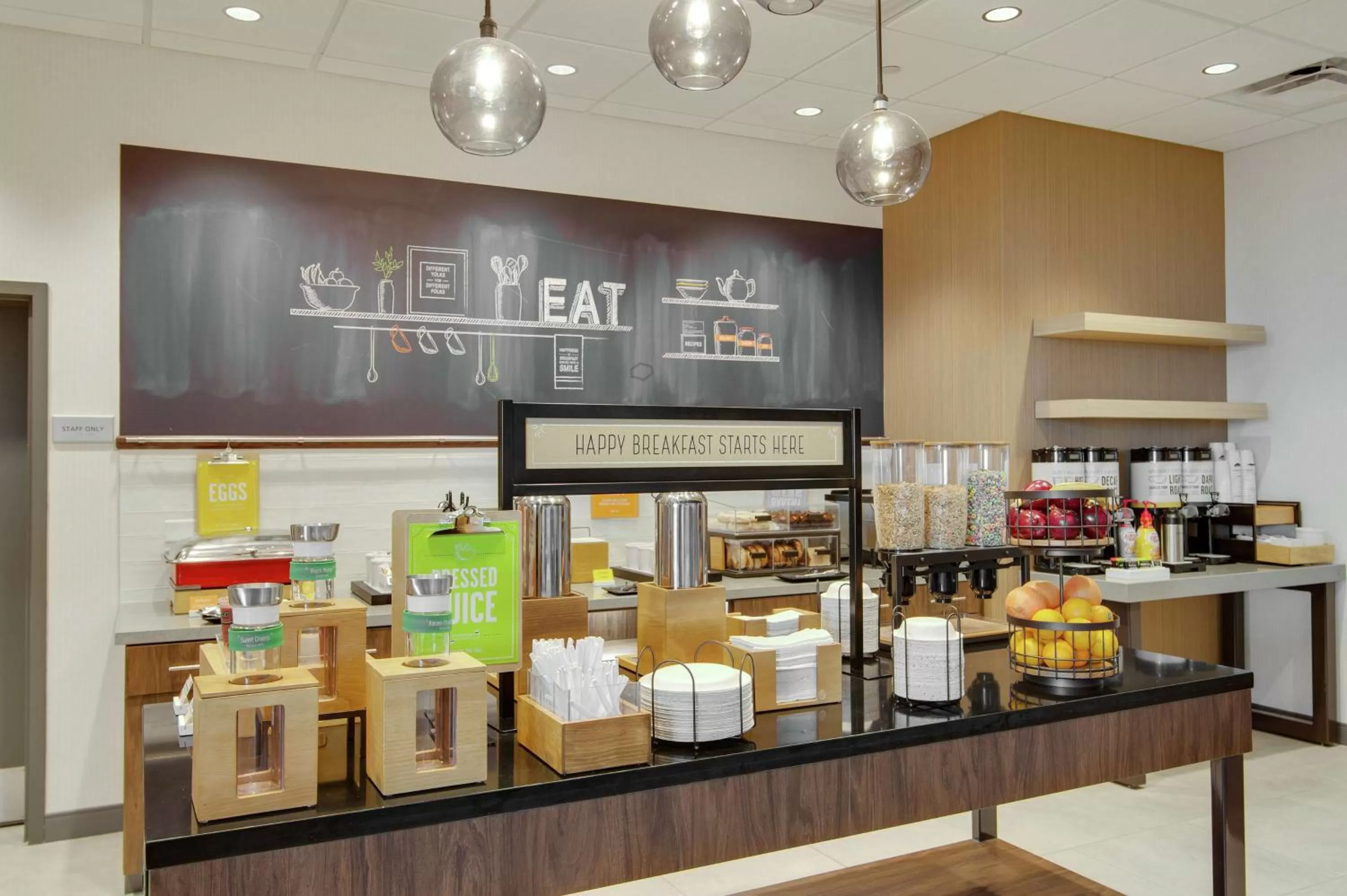 Breakfast in Hampton Inn & Suites by Hilton Nashville North Skyline