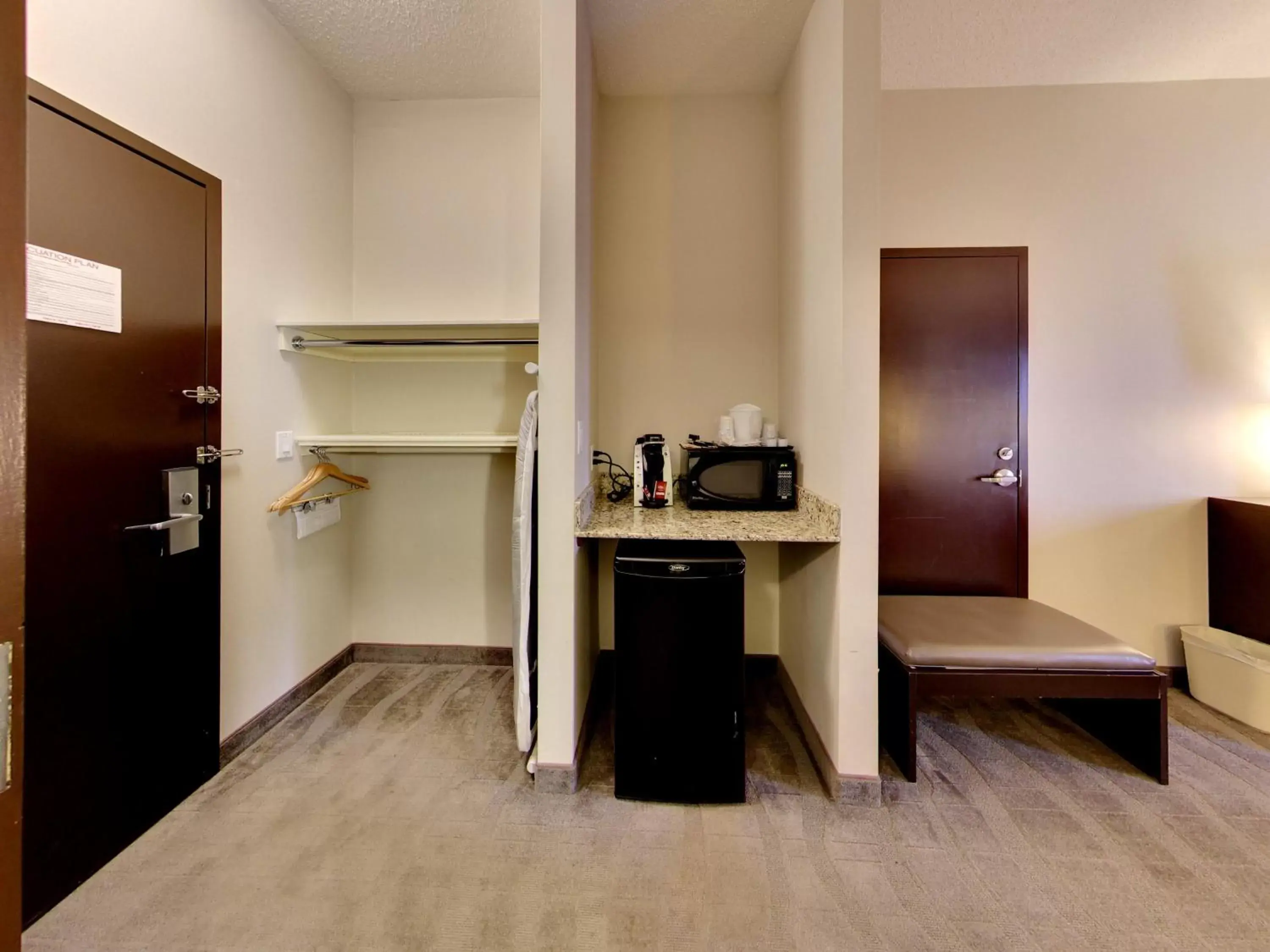 Photo of the whole room, Kitchen/Kitchenette in Holiday Inn Express Hotel & Suites - Edmonton International Airport, an IHG Hotel