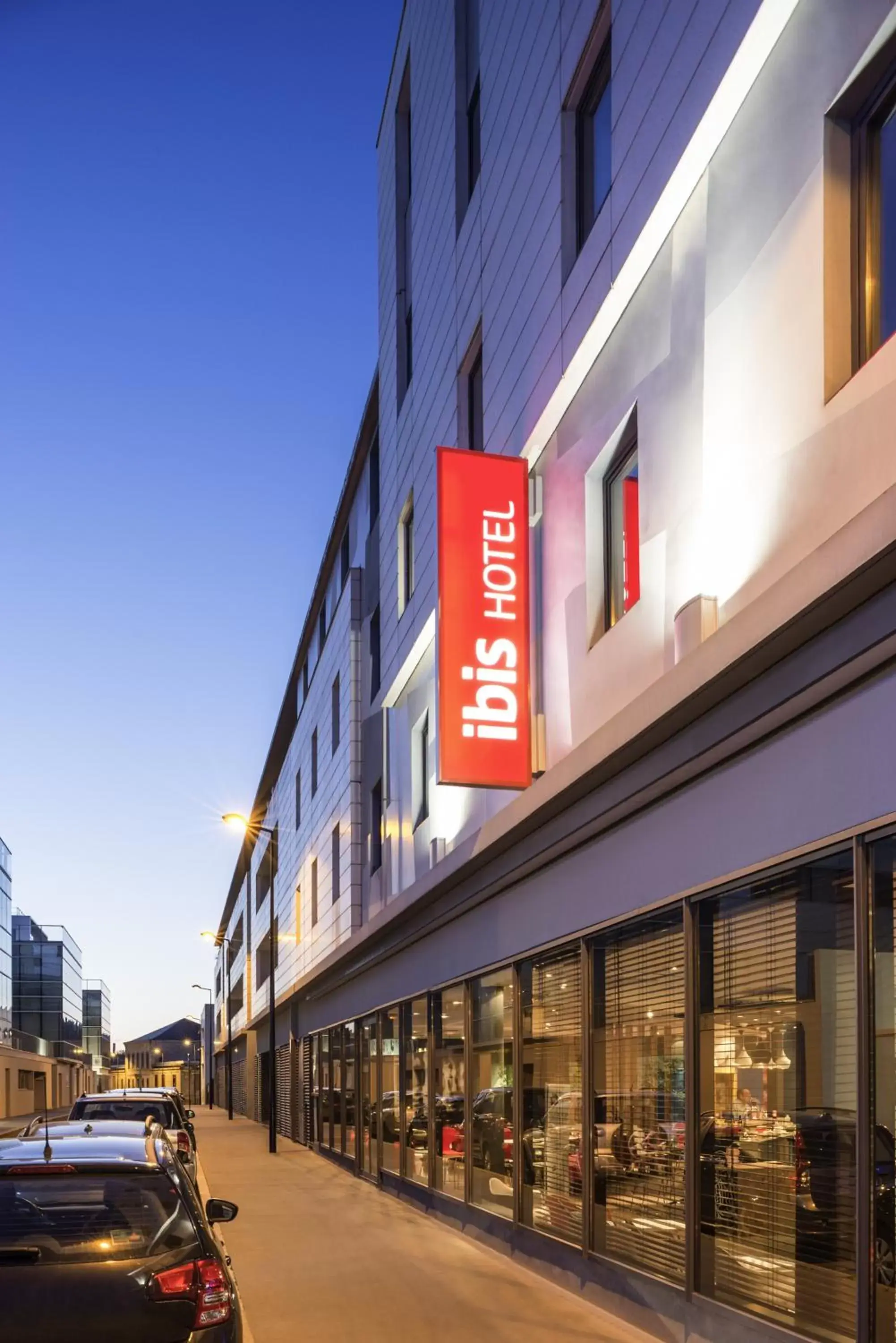 Facade/entrance, Property Building in ibis Bordeaux Centre Bastide