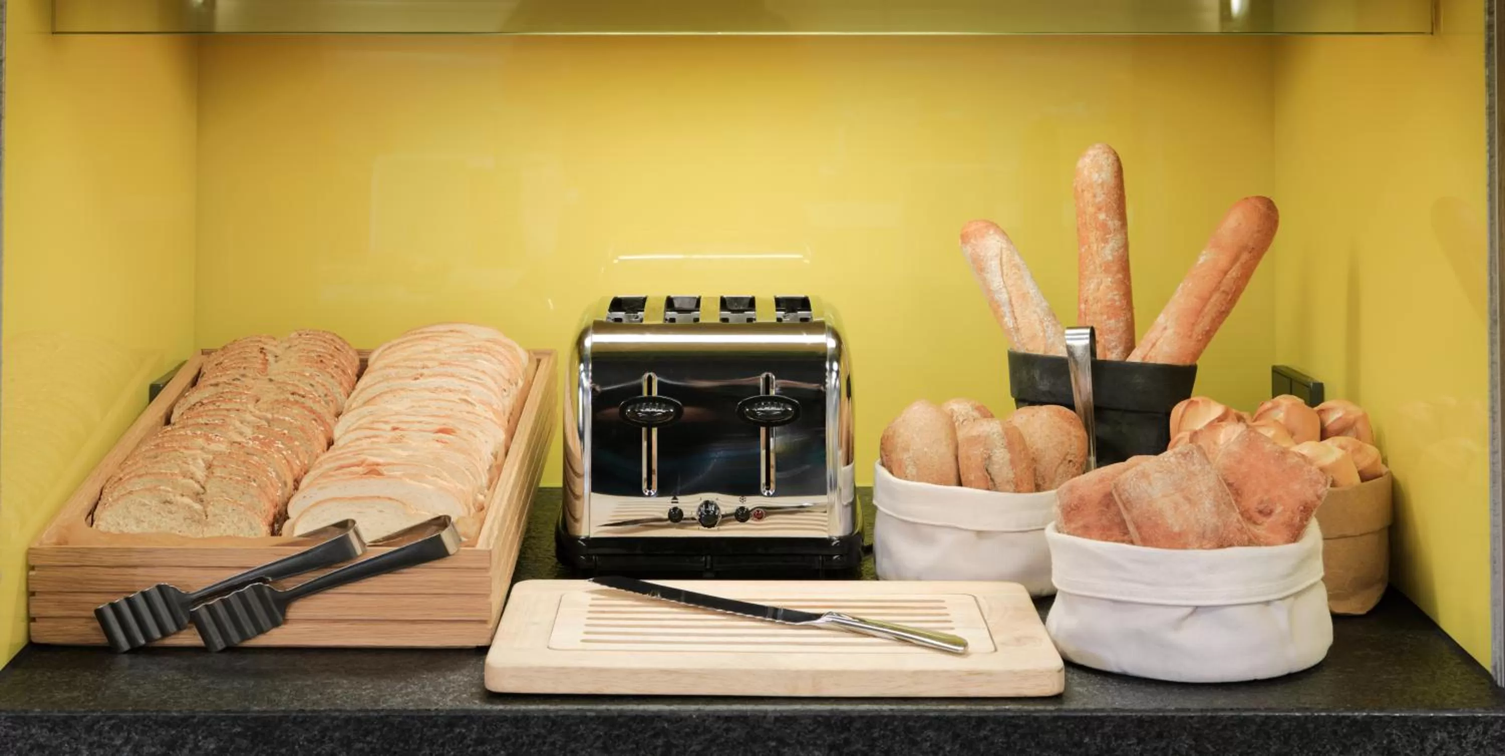 Buffet breakfast in H10 Urquinaona Plaza