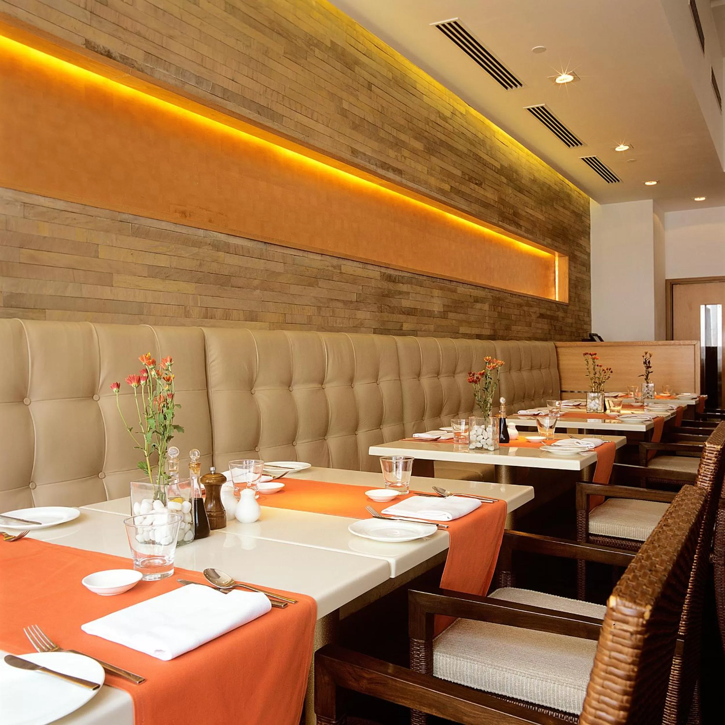 Restaurant/places to eat in Trident Chennai