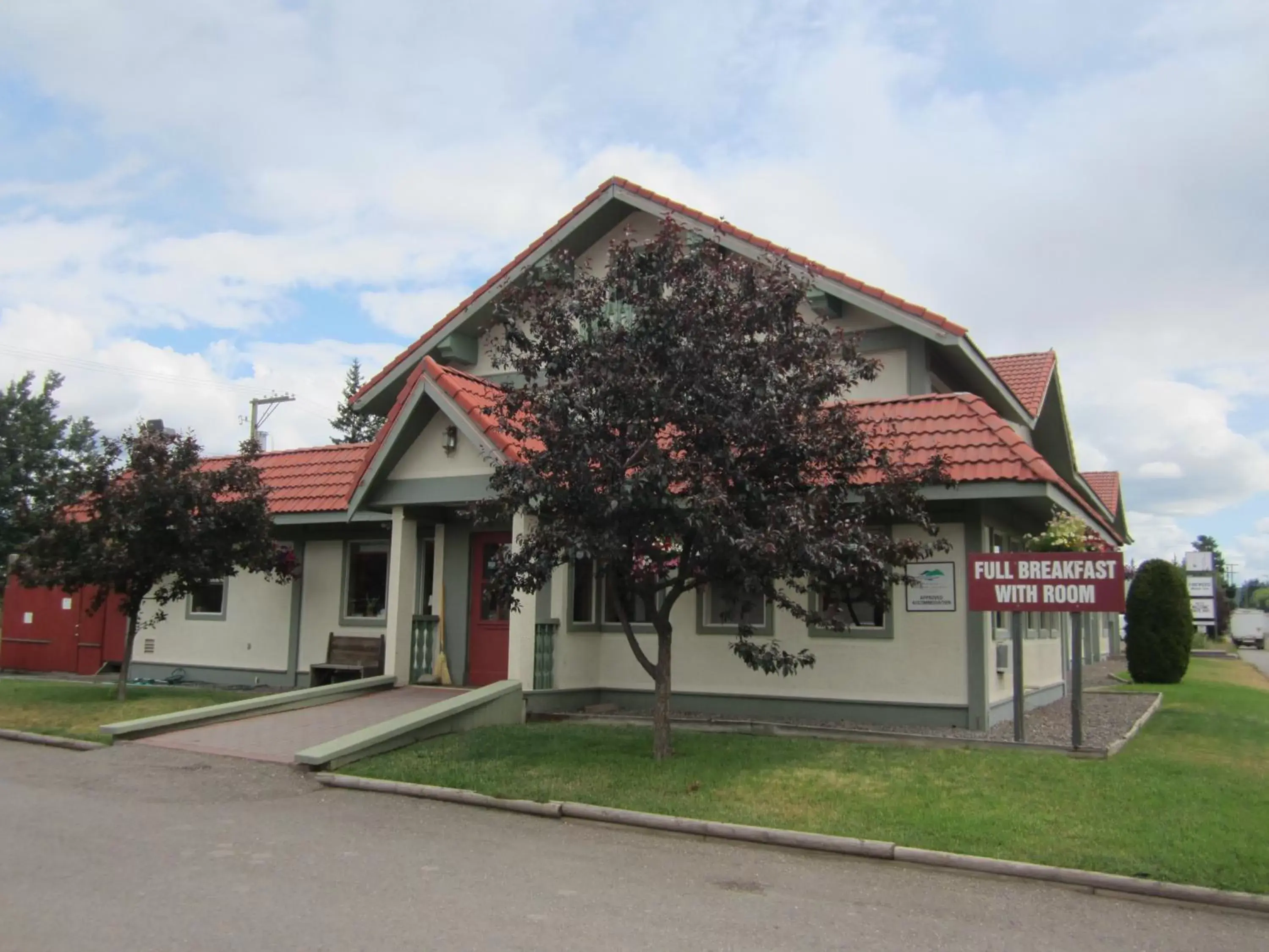 Facade/entrance, Property Building in Stork Nest Inn