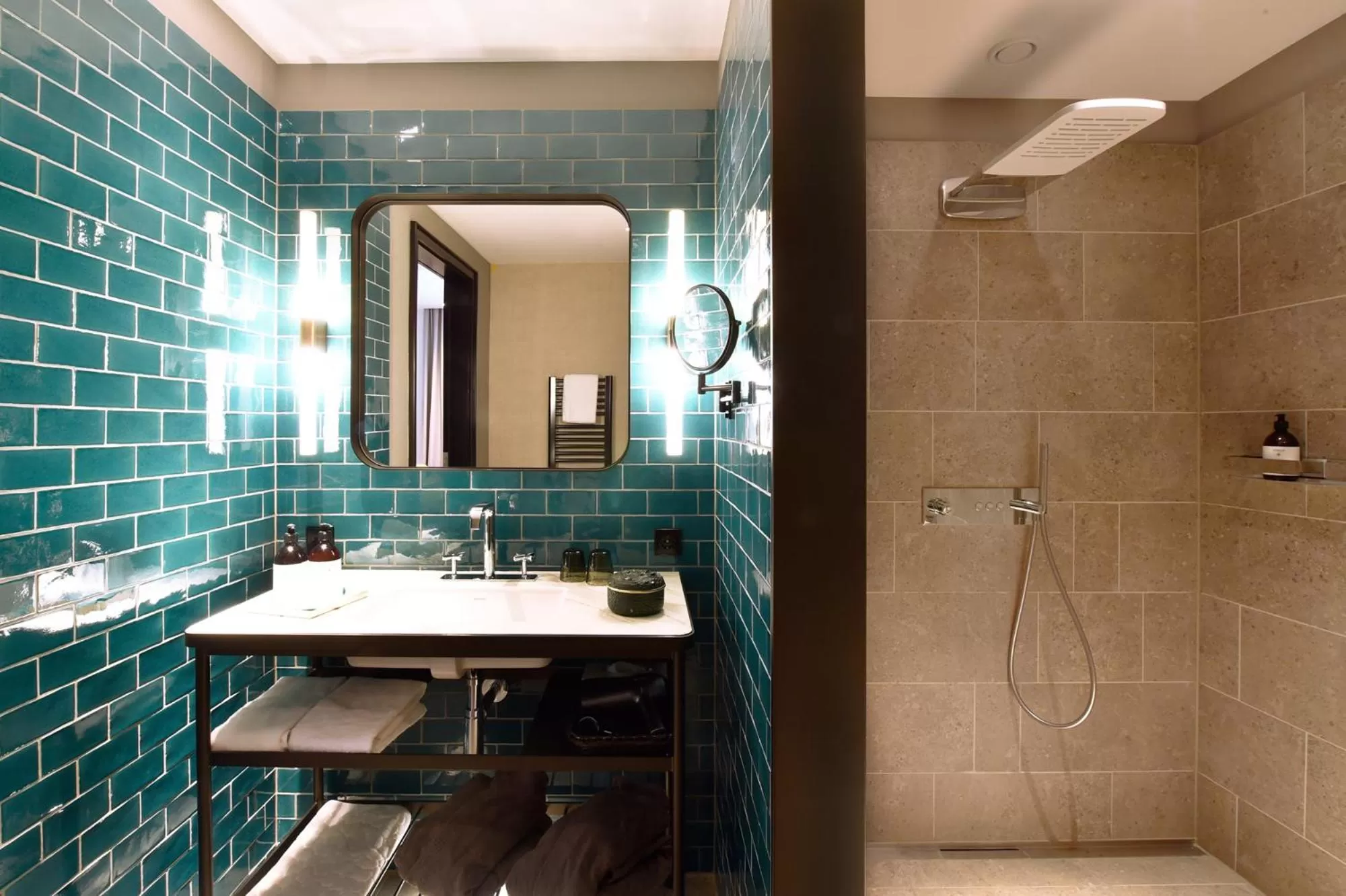 Bathroom in Das James