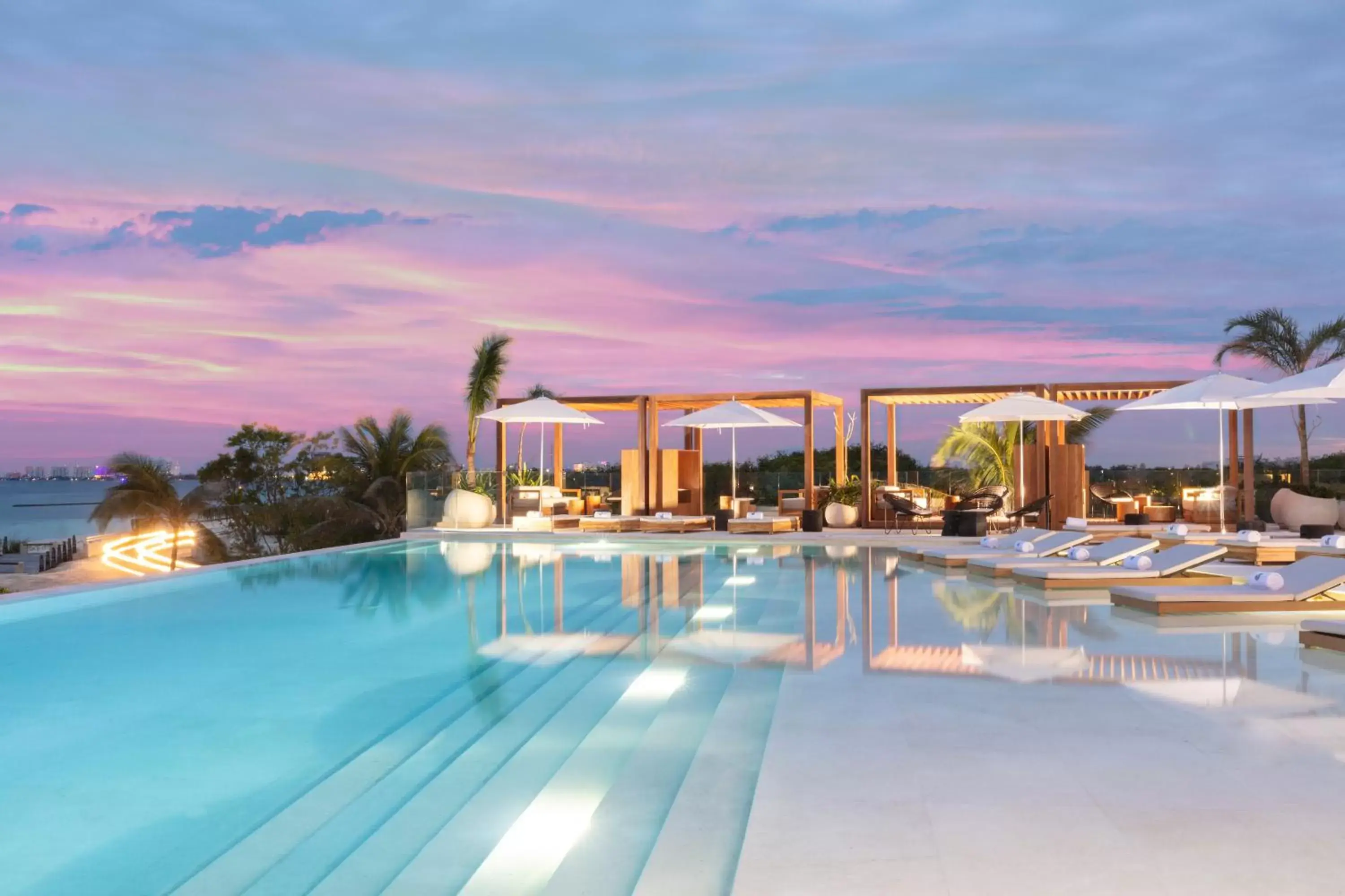 Swimming Pool in SLS Cancun Hotel & Spa