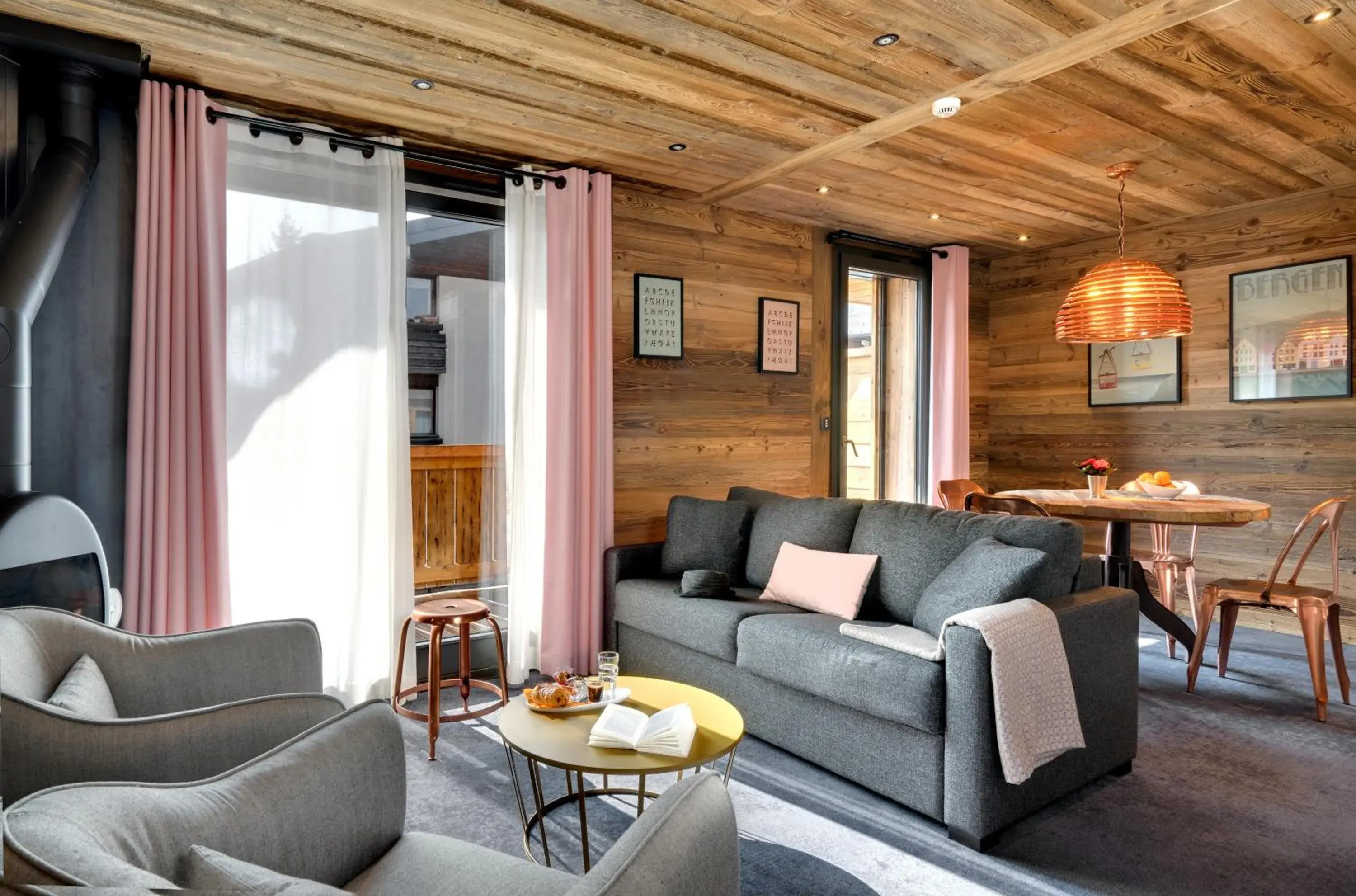 Living room, Seating Area in Chalet-Hotel La Marmotte, La Tapiaz & SPA, The Originals Relais (Hotel-Chalet de Tradition)