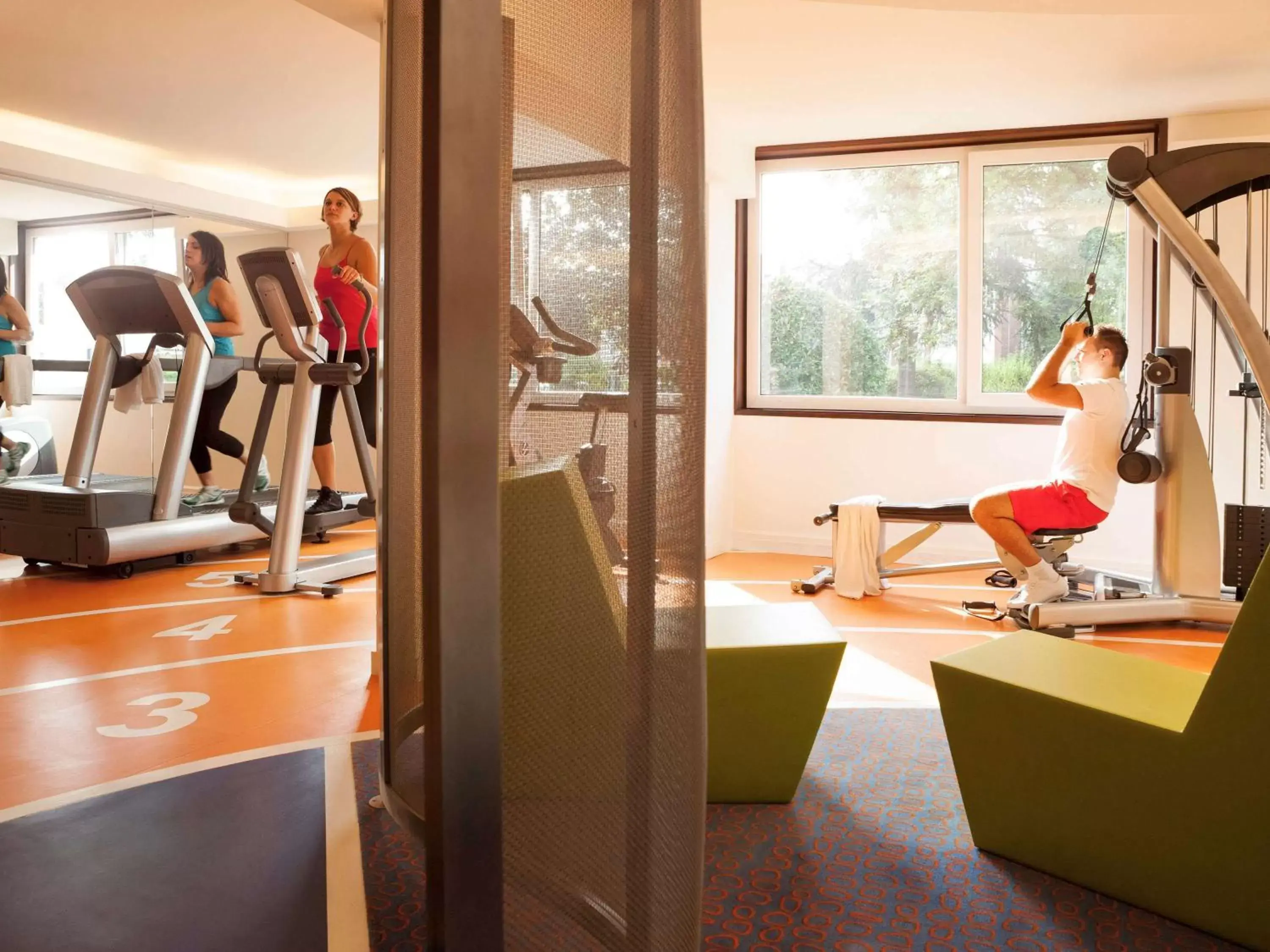 Fitness centre/facilities, Fitness Center/Facilities in Novotel Evry Courcouronnes