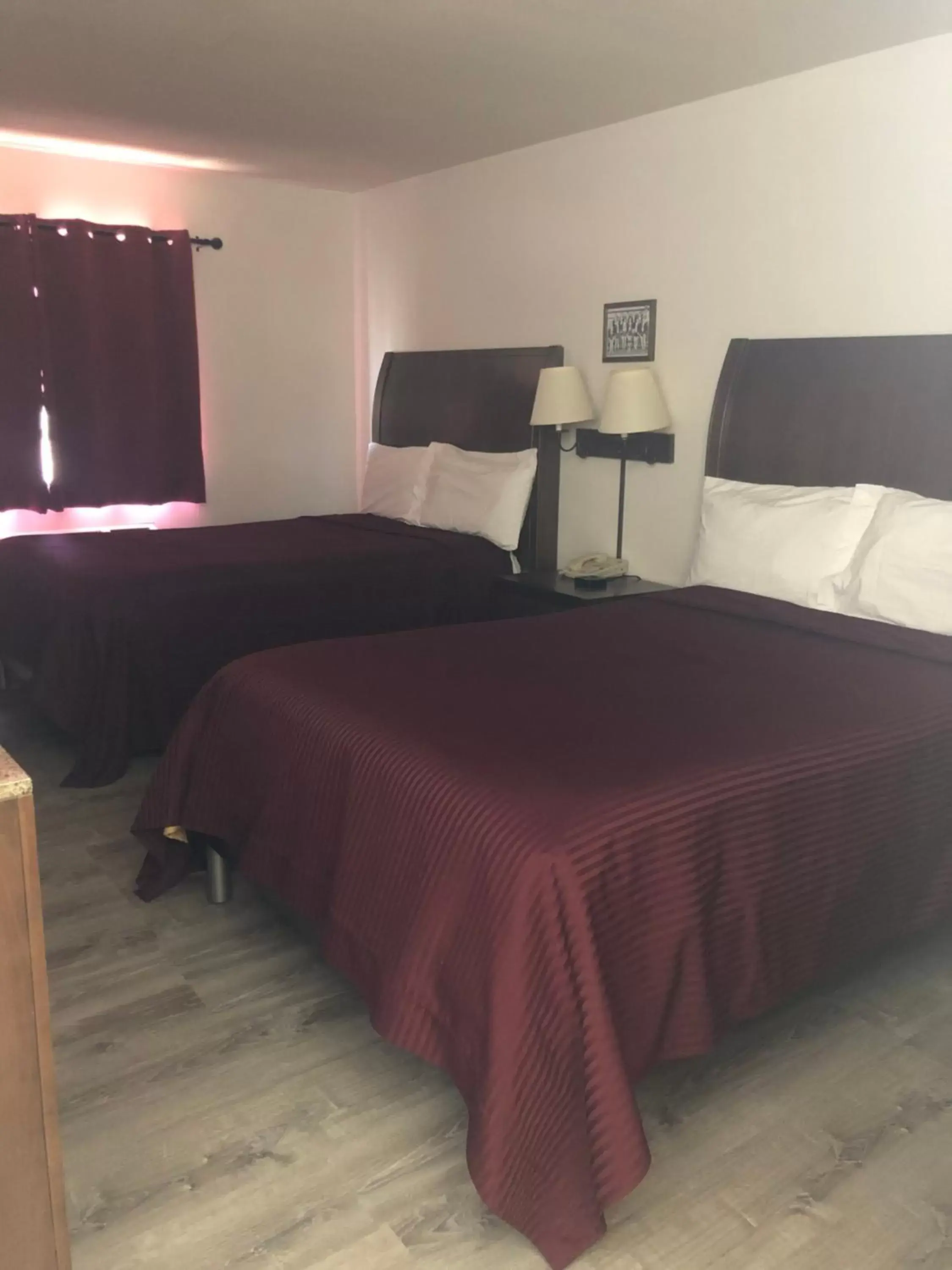 Bed in Simple Rewards inn