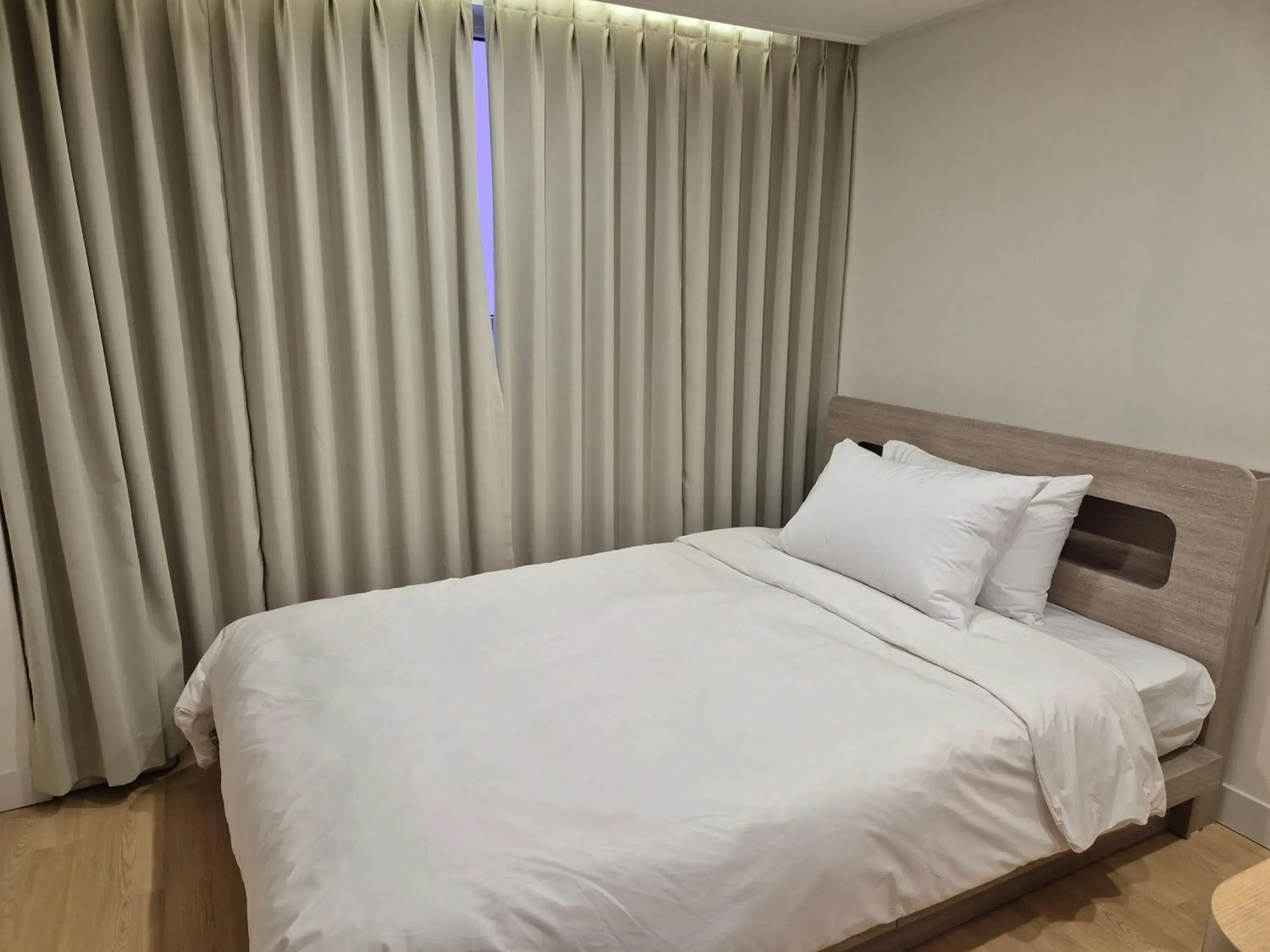 Property building, Bed in Gwang Jang Hotel Property building, Bed in Gwang Jang Hotel