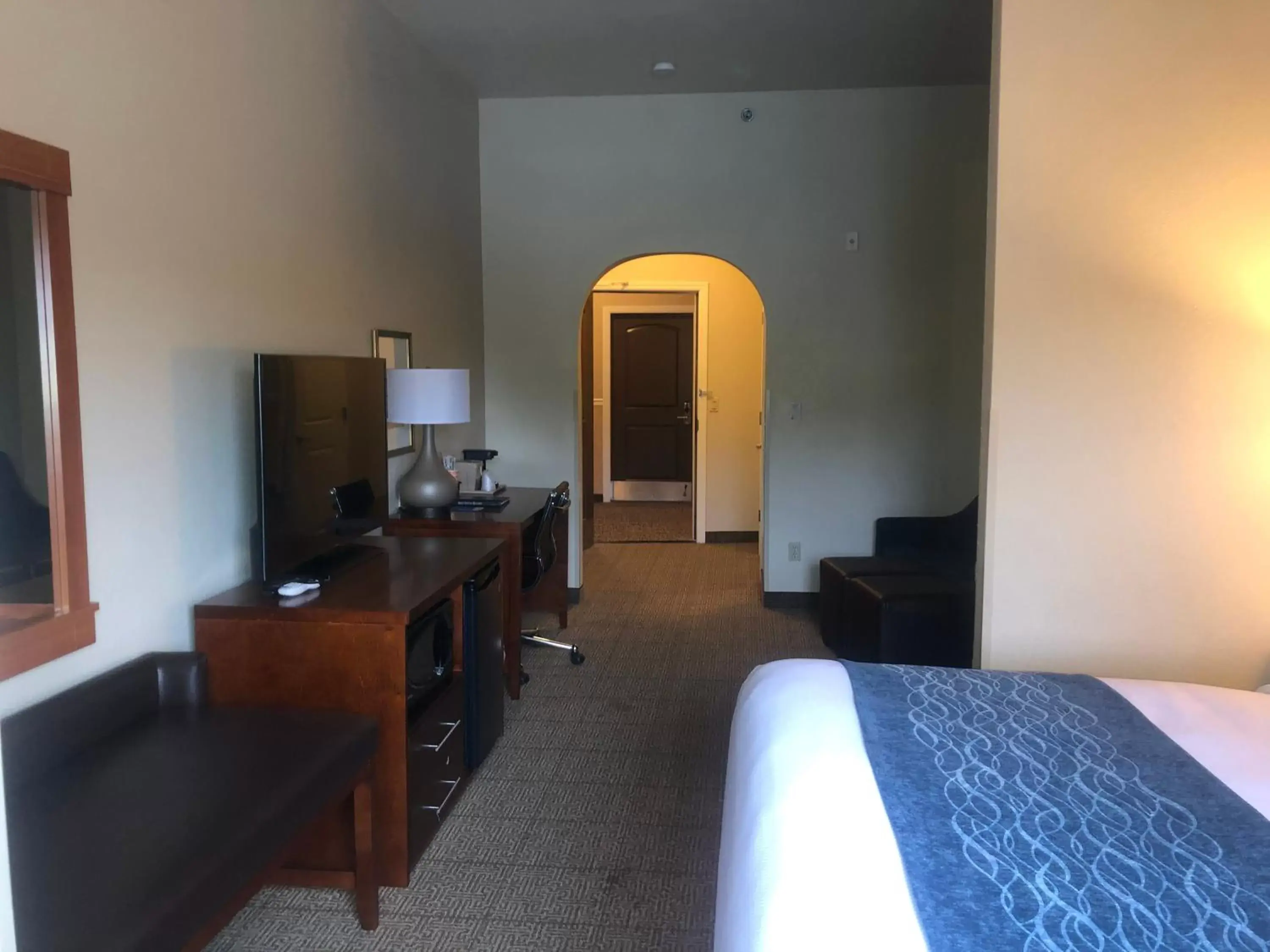 King Room (2 Adults) - Non-Smoking in Comfort Inn & Suites Ukiah Mendocino County King Room (2 Adults) - Non-Smoking in Comfort Inn & Suites Ukiah Mendocino County