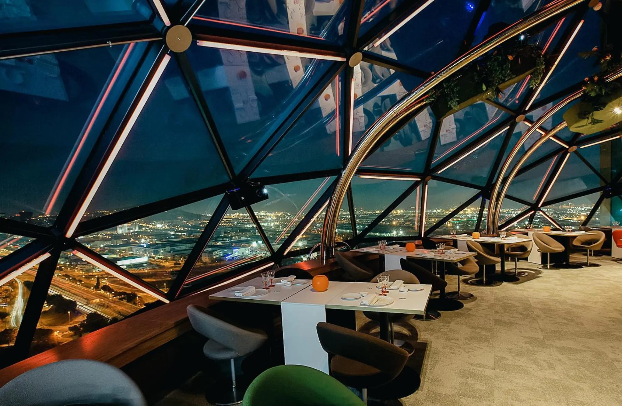 Restaurant/places to eat in Hesperia Fira