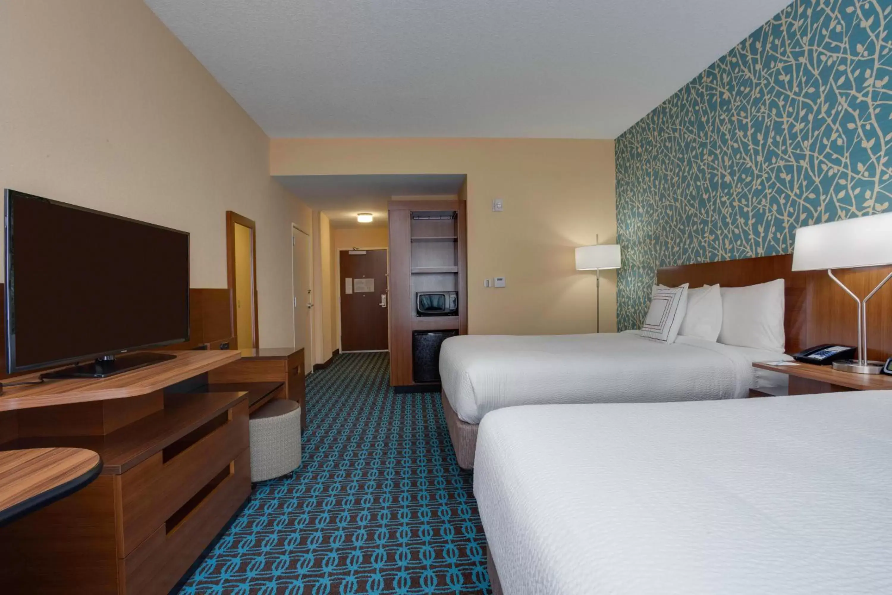 Photo of the whole room, Bed in Fairfield Inn & Suites By Marriott Fort Lauderdale Downtown/Las Olas