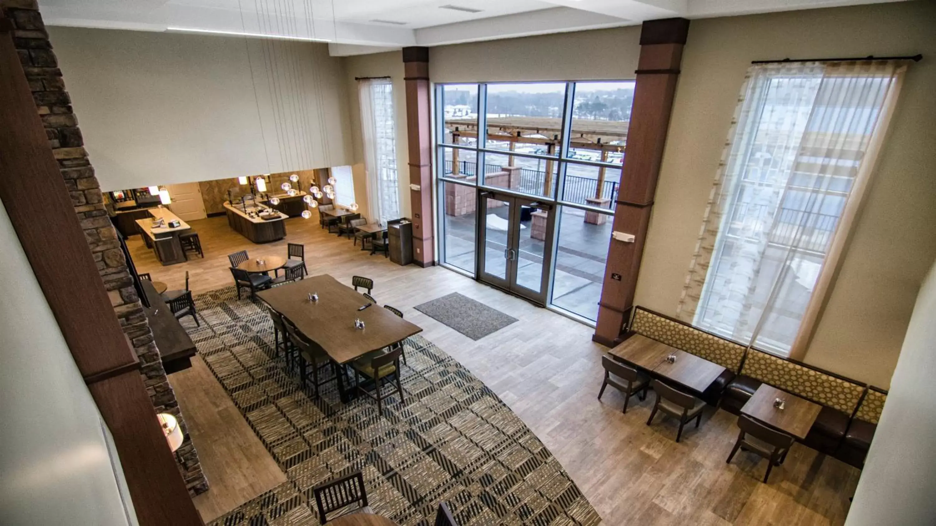 Property building, Restaurant/Places to Eat in Staybridge Suites Marquette, an IHG Hotel