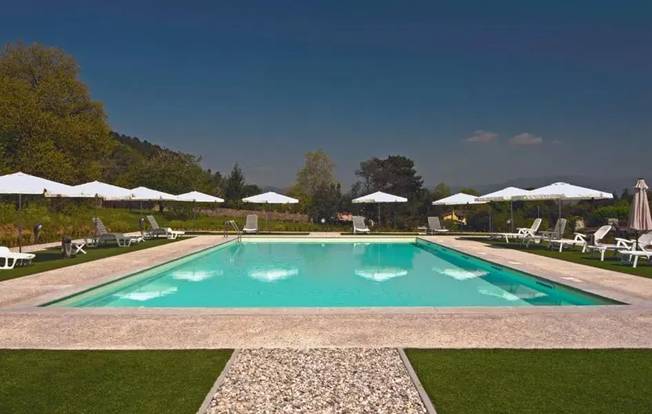 Swimming Pool in Hotel Villa Cheli