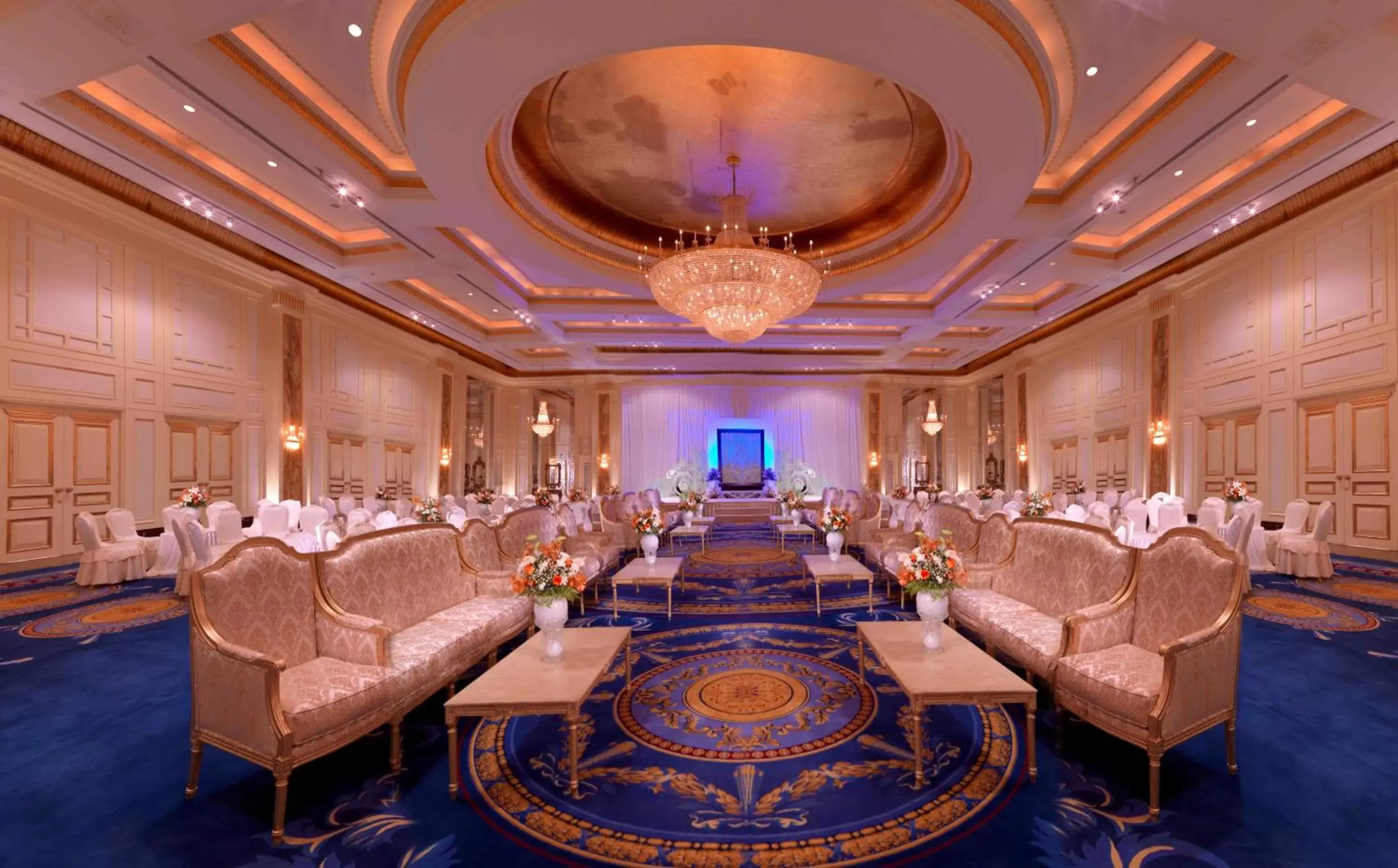 Food and drinks, Banquet Facilities in Radisson Blu Hotel, Riyadh