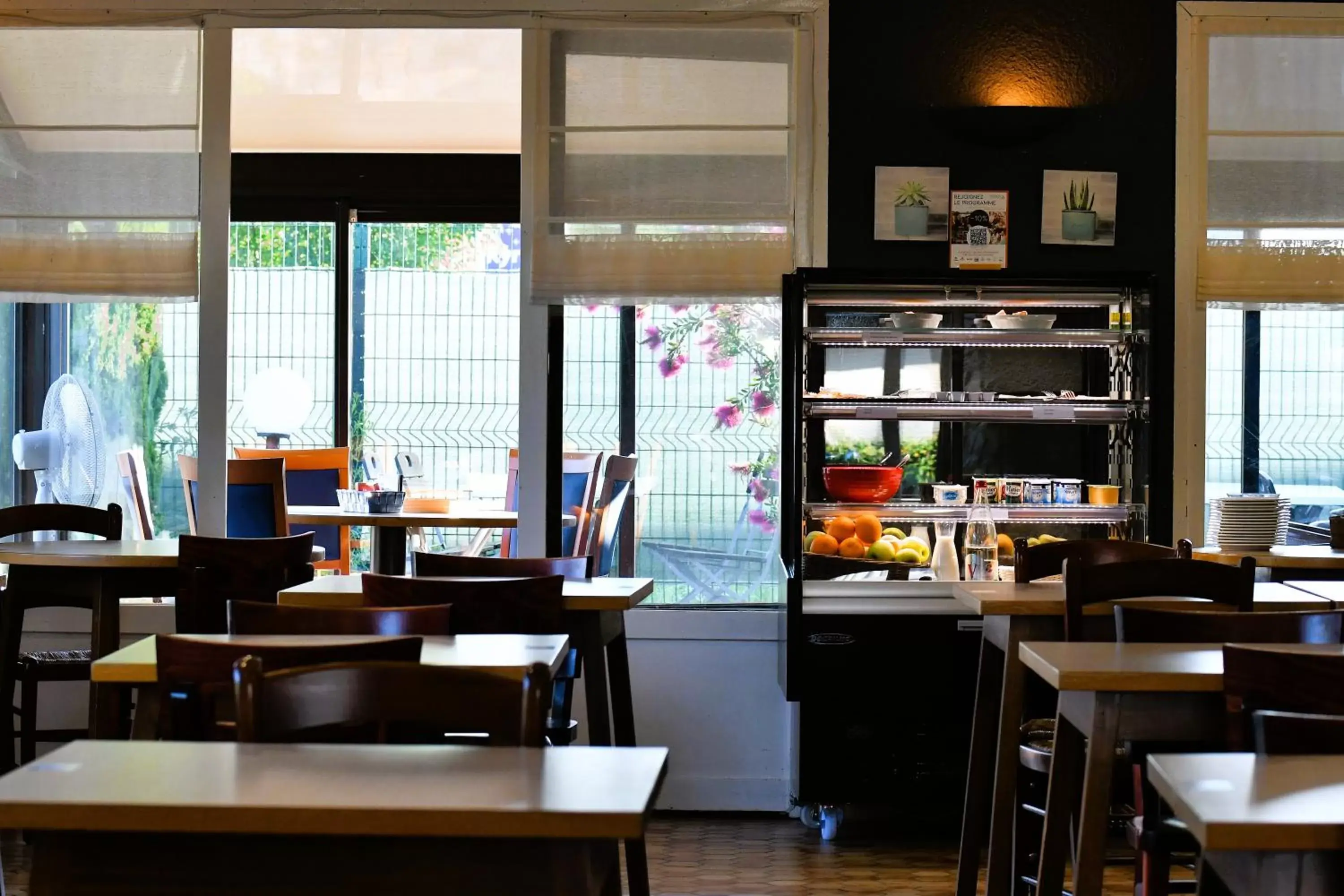 Breakfast in Kyriad Tarbes Odos Breakfast in Kyriad Tarbes Odos