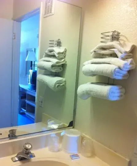 Bathroom in Hilltop Inn & Suites