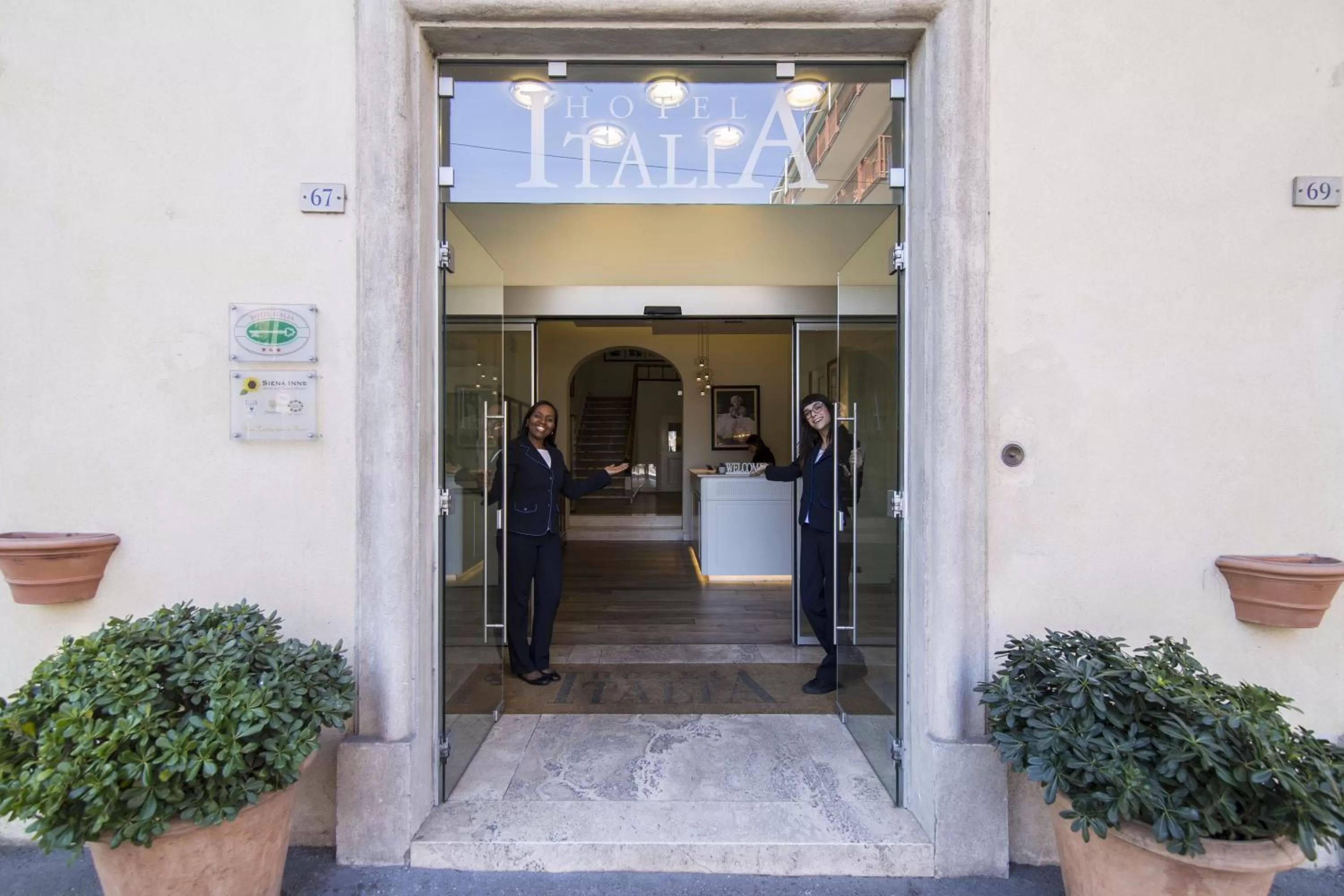 Facade/entrance in Hotel Italia