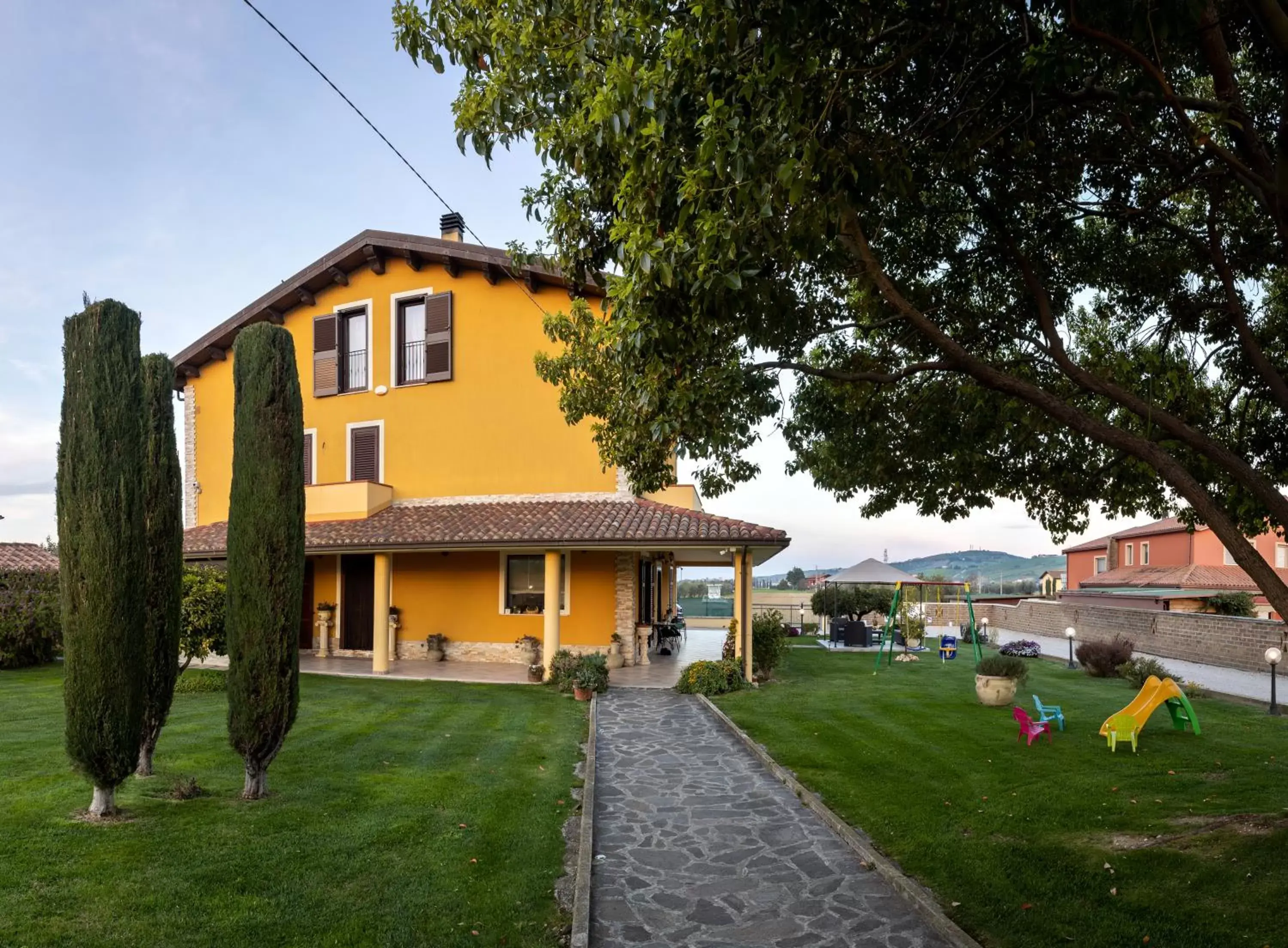 Garden view, Property Building in B&B La Canfora