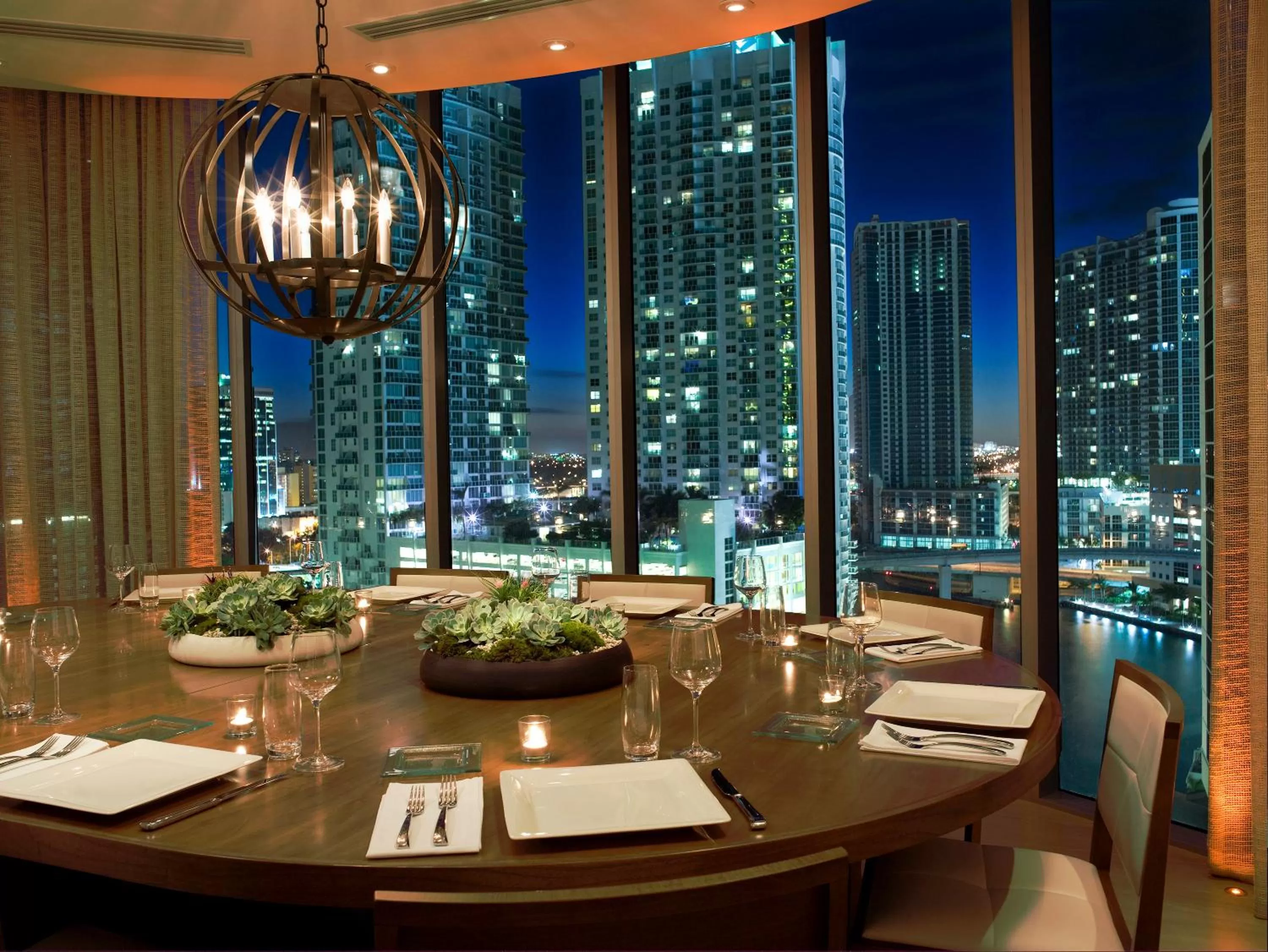 Meeting/conference room in Kimpton EPIC Hotel by IHG