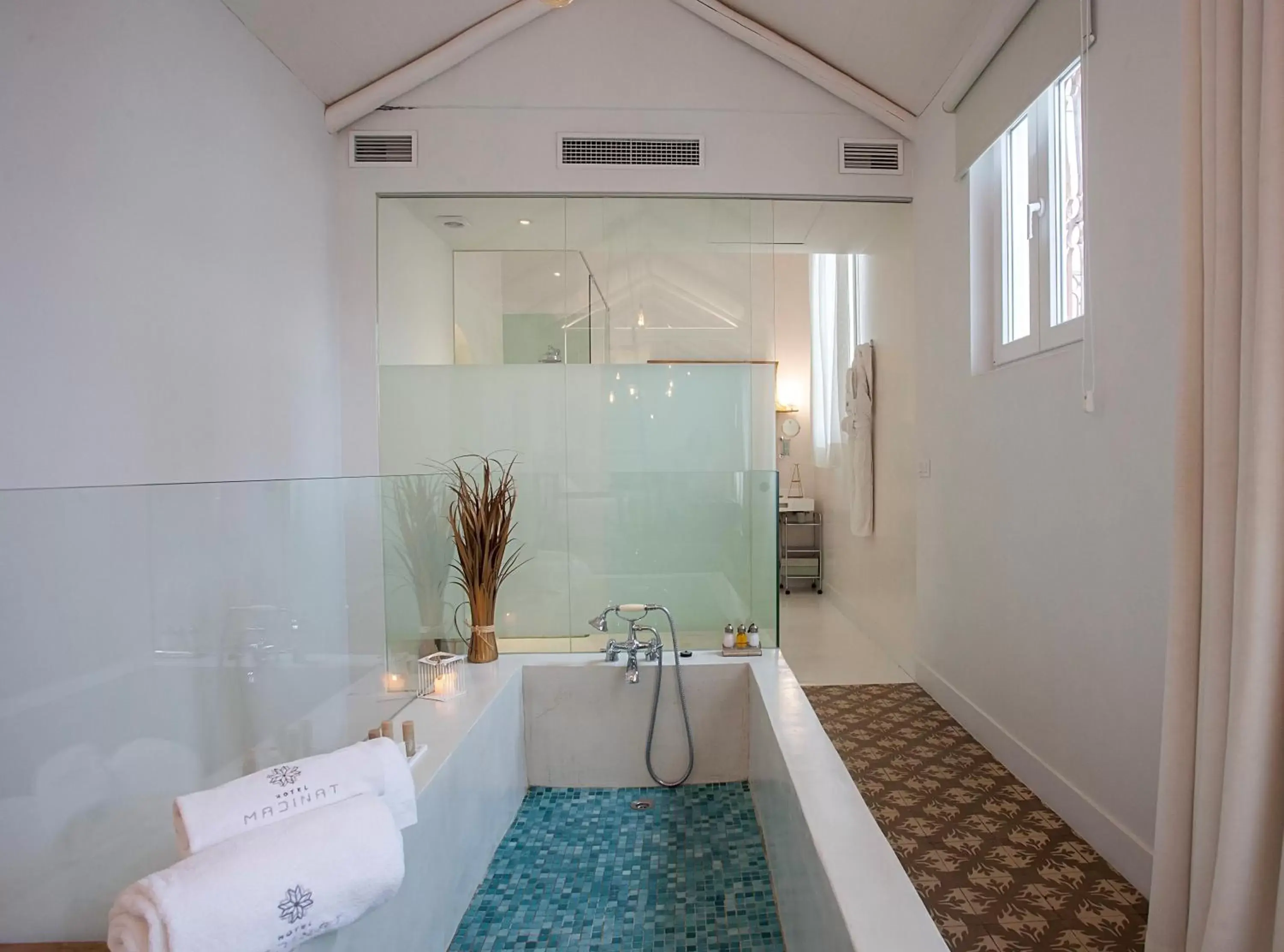 Bath, Bathroom in Hotel Madinat