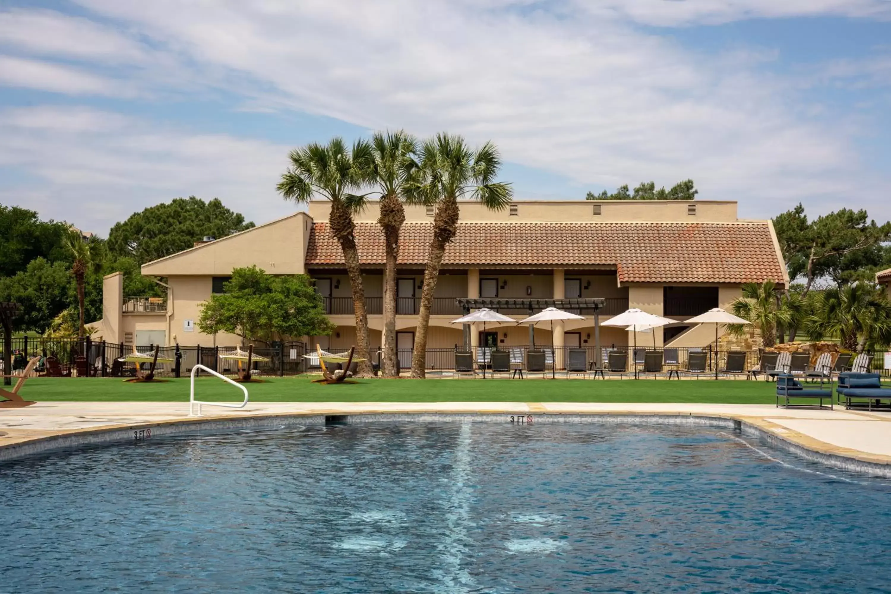 Swimming pool, Property Building in Tapatio Springs Hill Country Resort