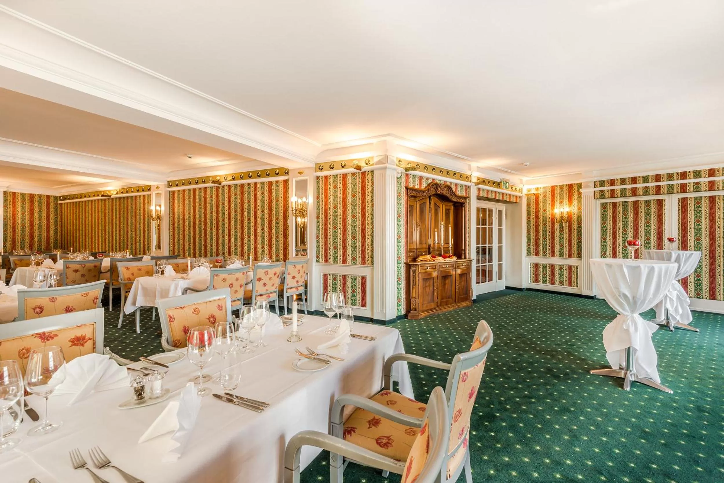 Restaurant/places to eat in Hotel Monopol Luzern
