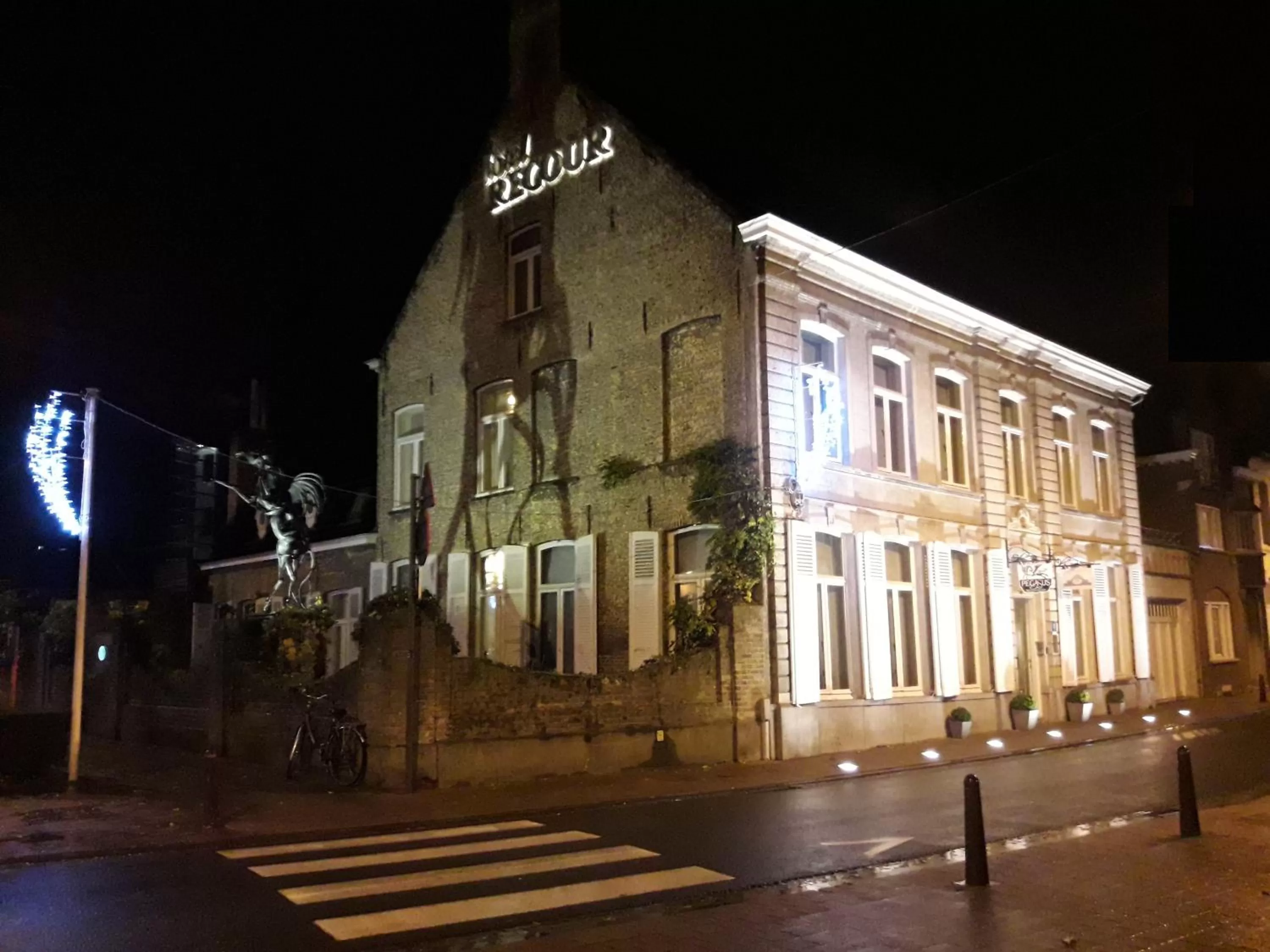 Property building in Hotel Recour