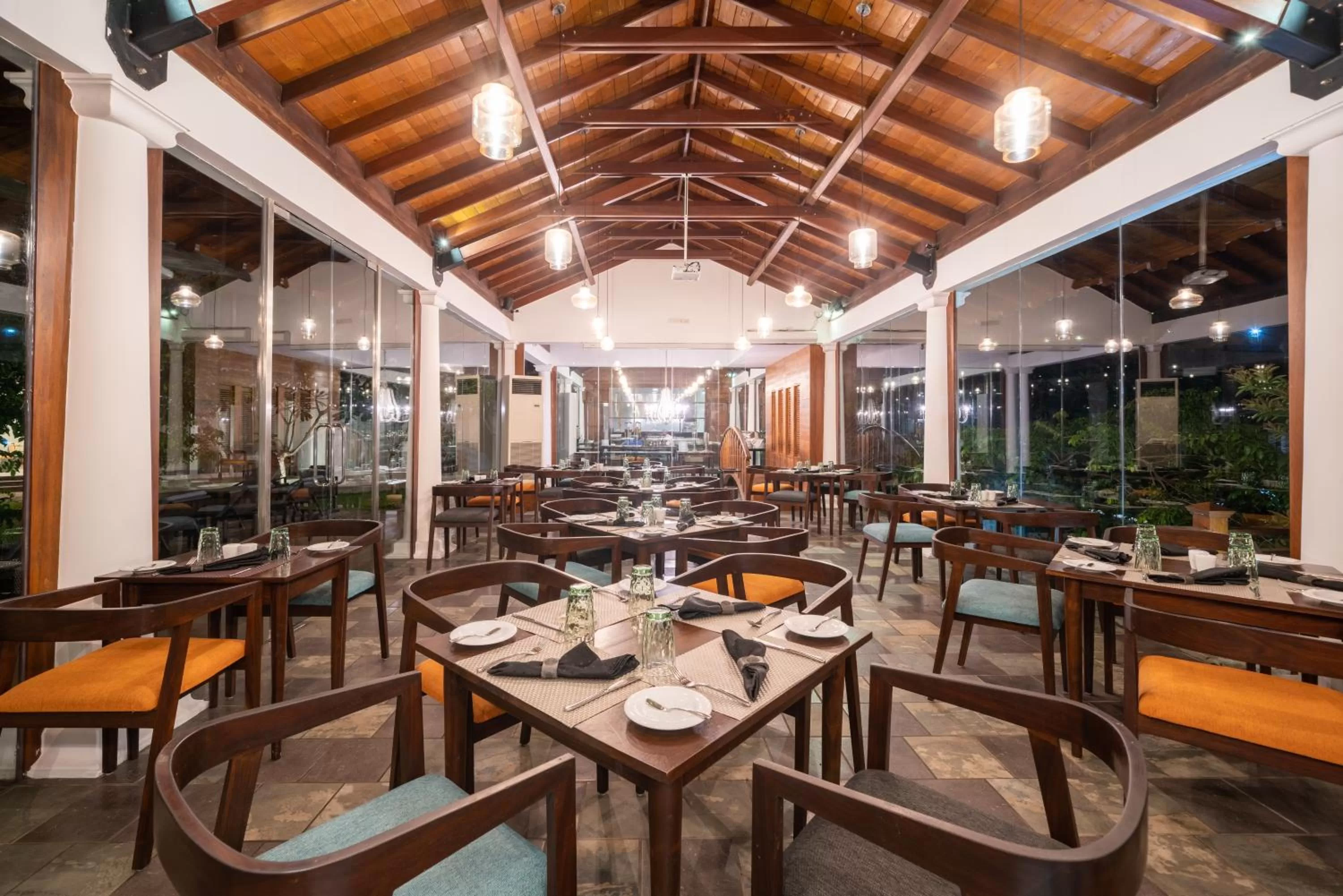 Restaurant/places to eat in Triple O Six