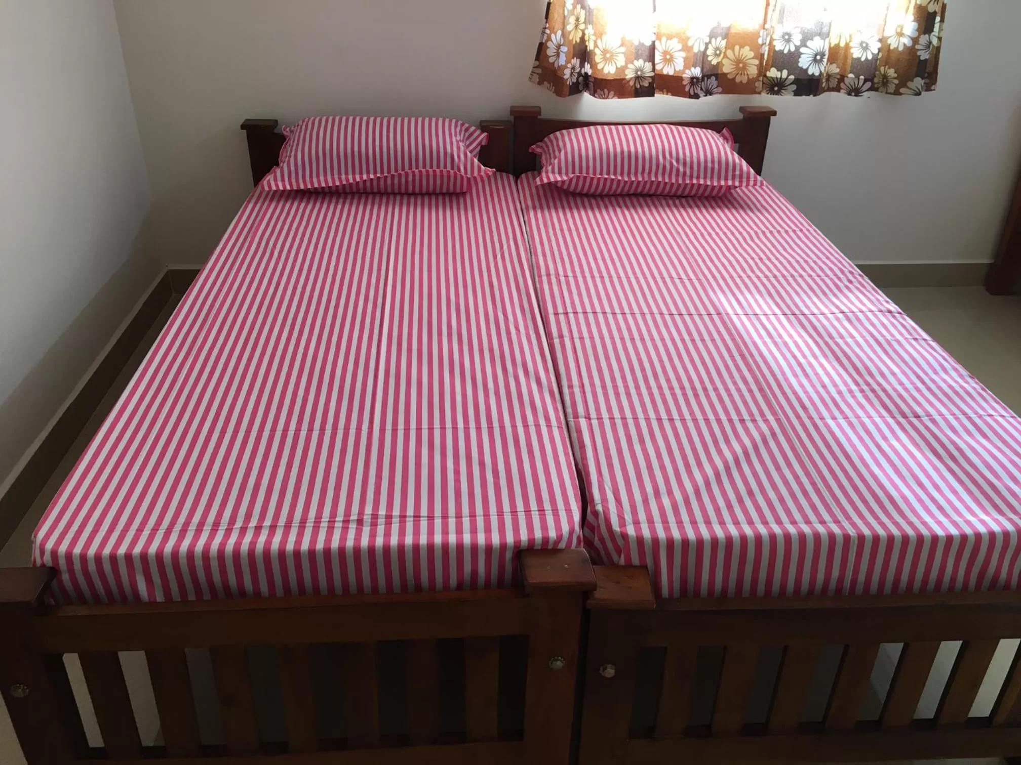 Bedroom, Bed in Shantham Service Apartments